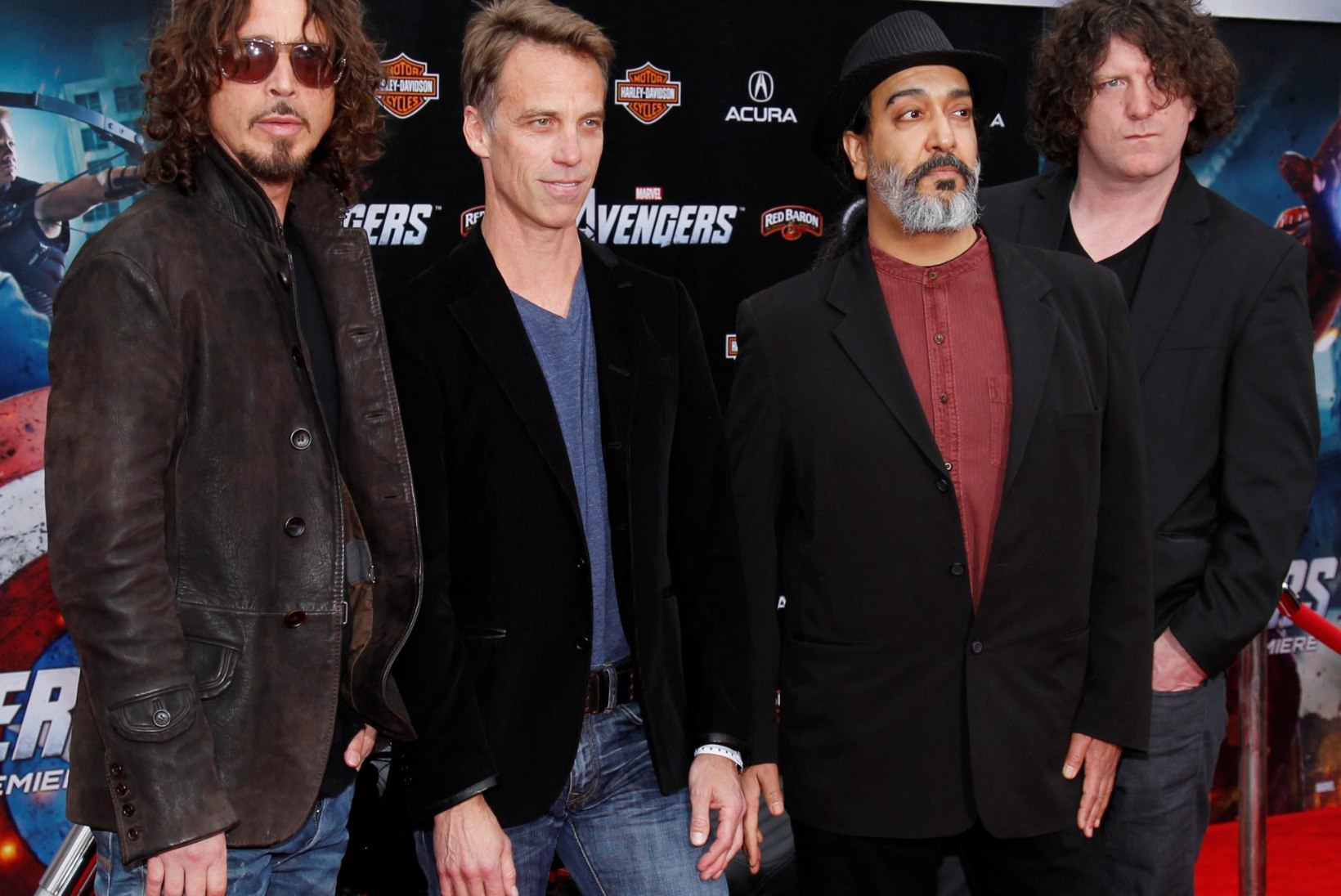 Politsei kinnitab, et Soundgardeni rokkar võttis endalt ise elu