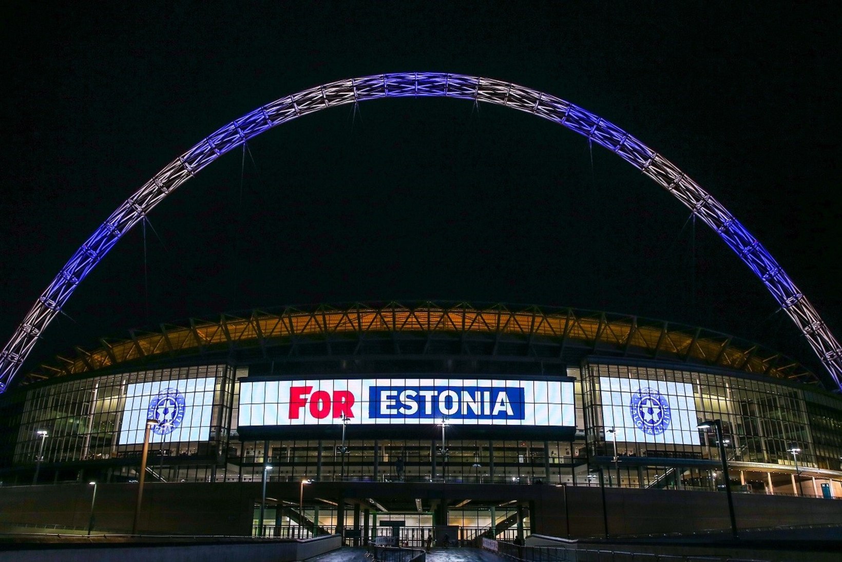 FOTOUUDIS | Wembley staadion tähistas sünnipäeva Eesti värvides