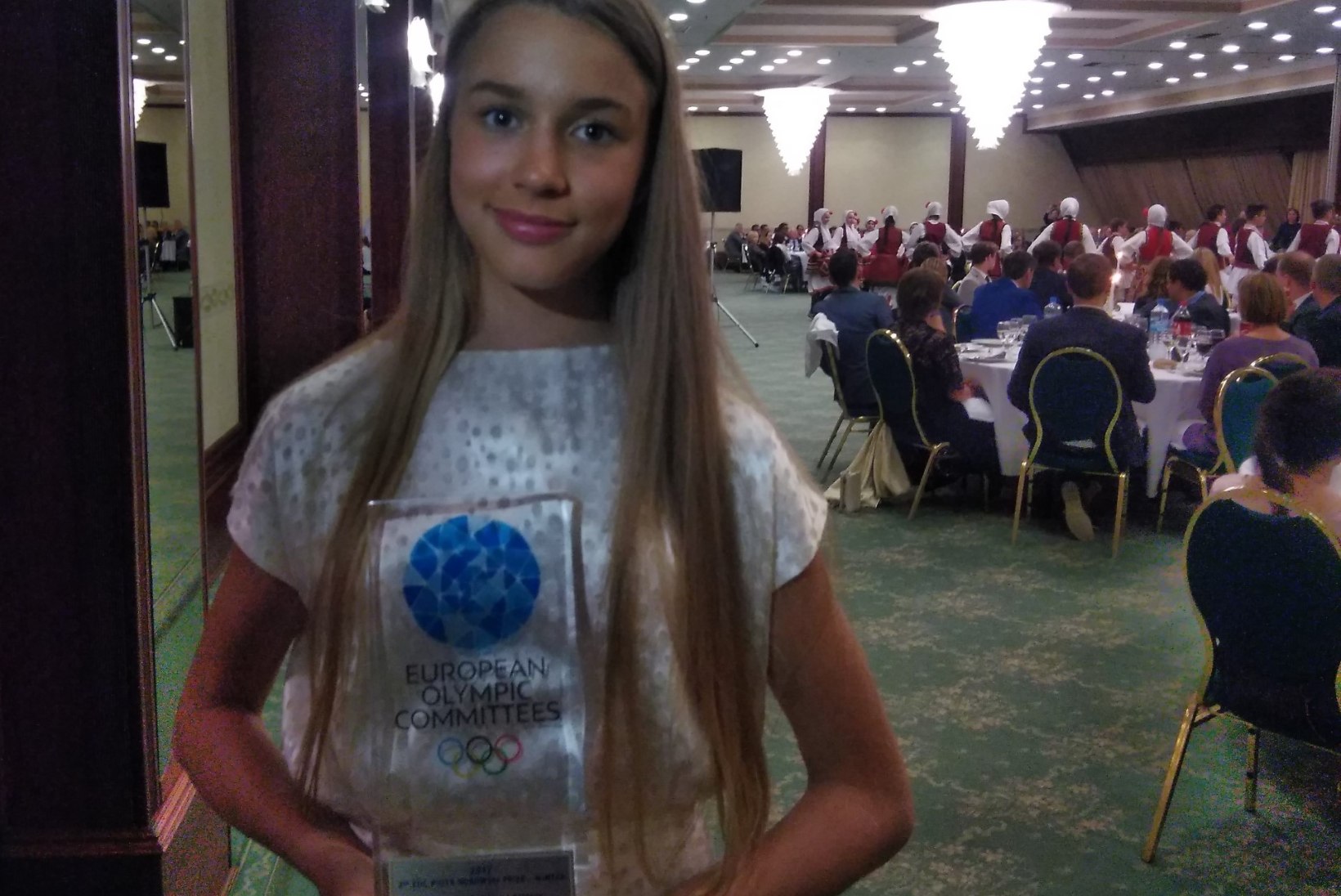 PEAB MEELDIMA! Kelly Sildaru valiti Euroopa parimaks nooreks talisportlaseks
