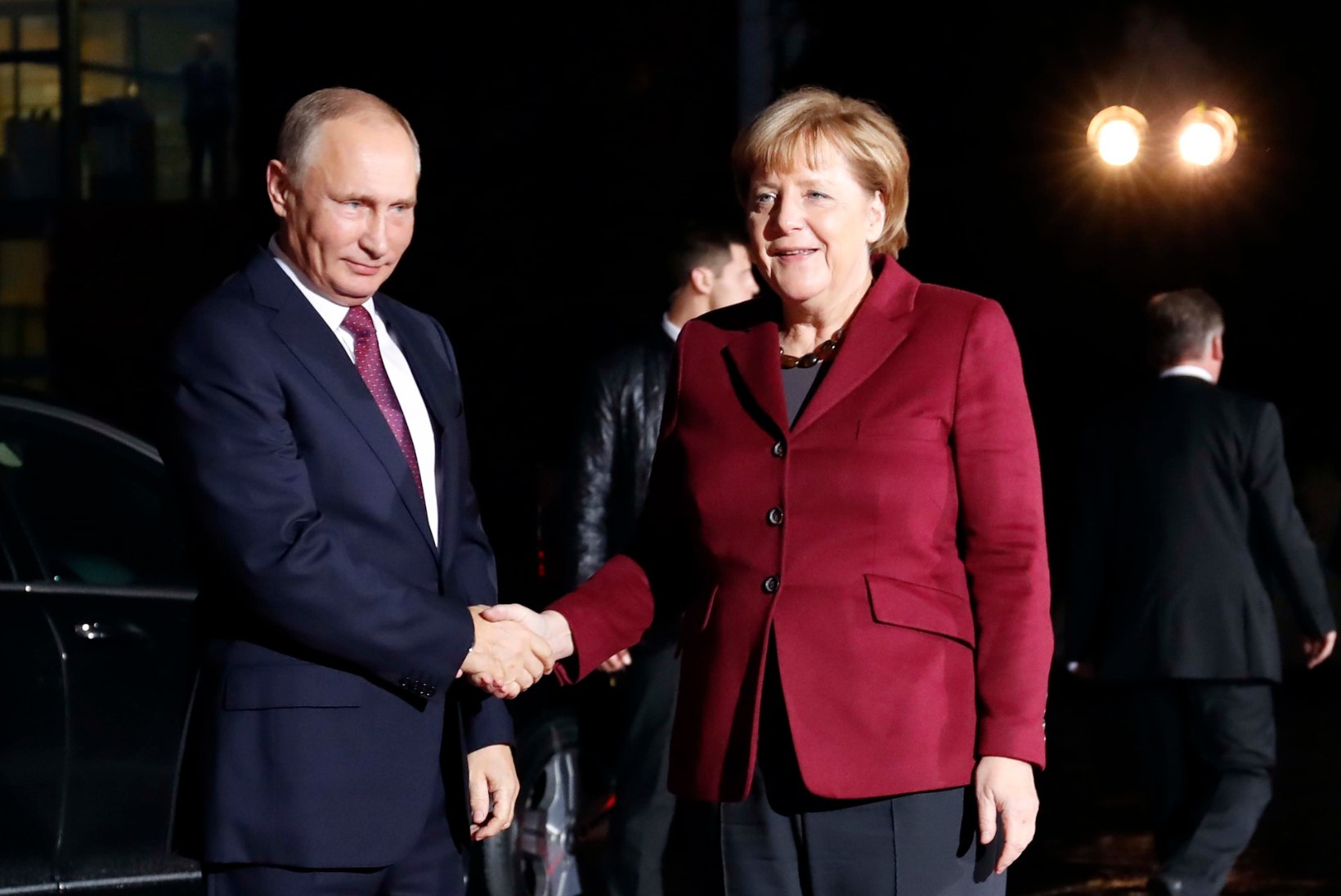 Putin kohtub täna Sotšis Merkeliga