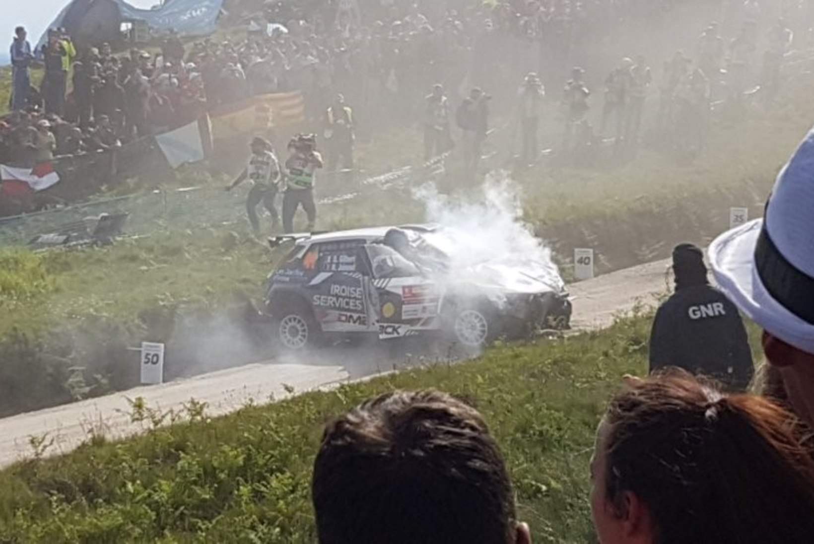 VIDEO | WRC2 piloot tegi Portugali rallil tõsise avarii