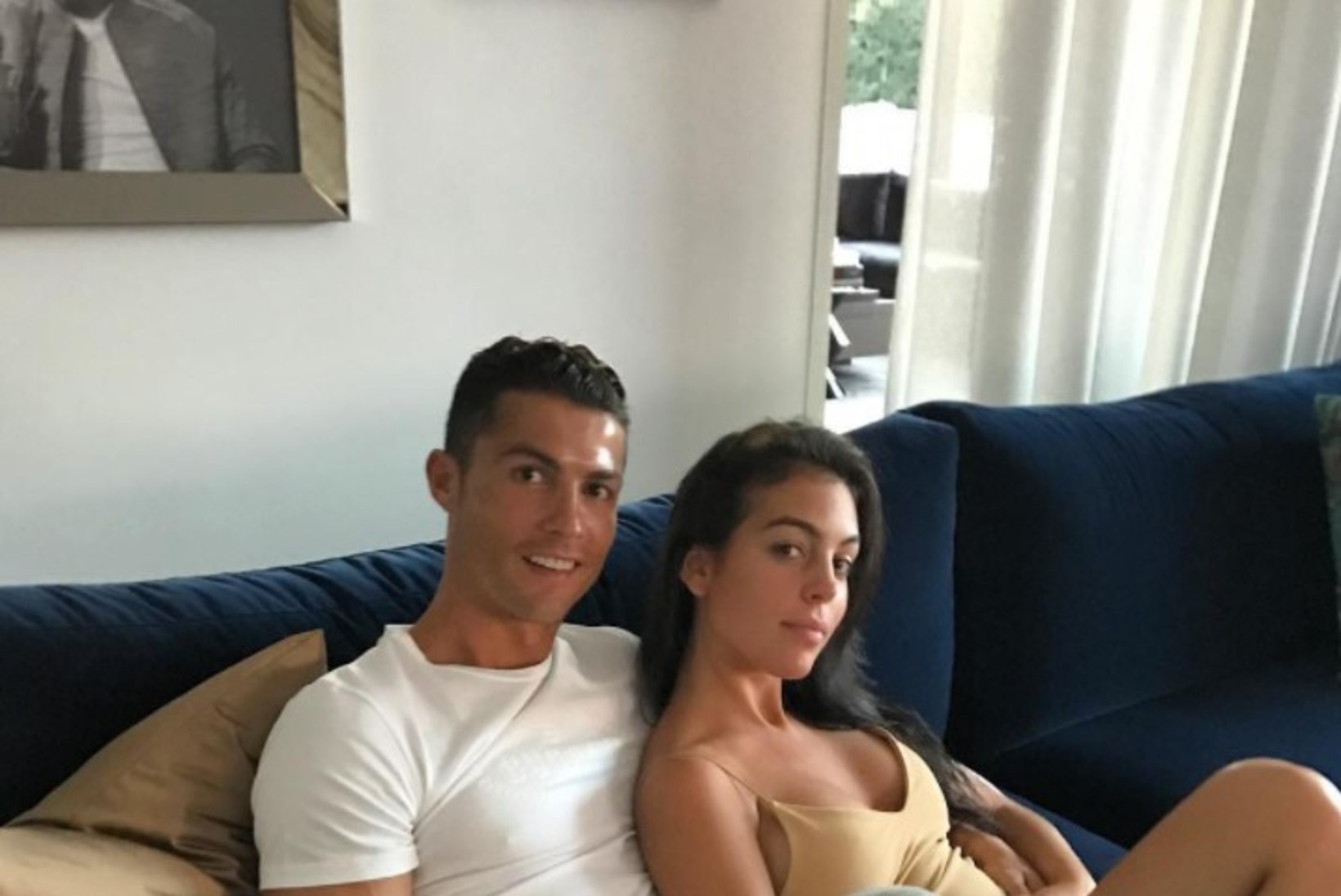 KUUM KAADER | Suhe lõpuks ametlik? Ronaldo avaldas kallimale avalikult armastust 