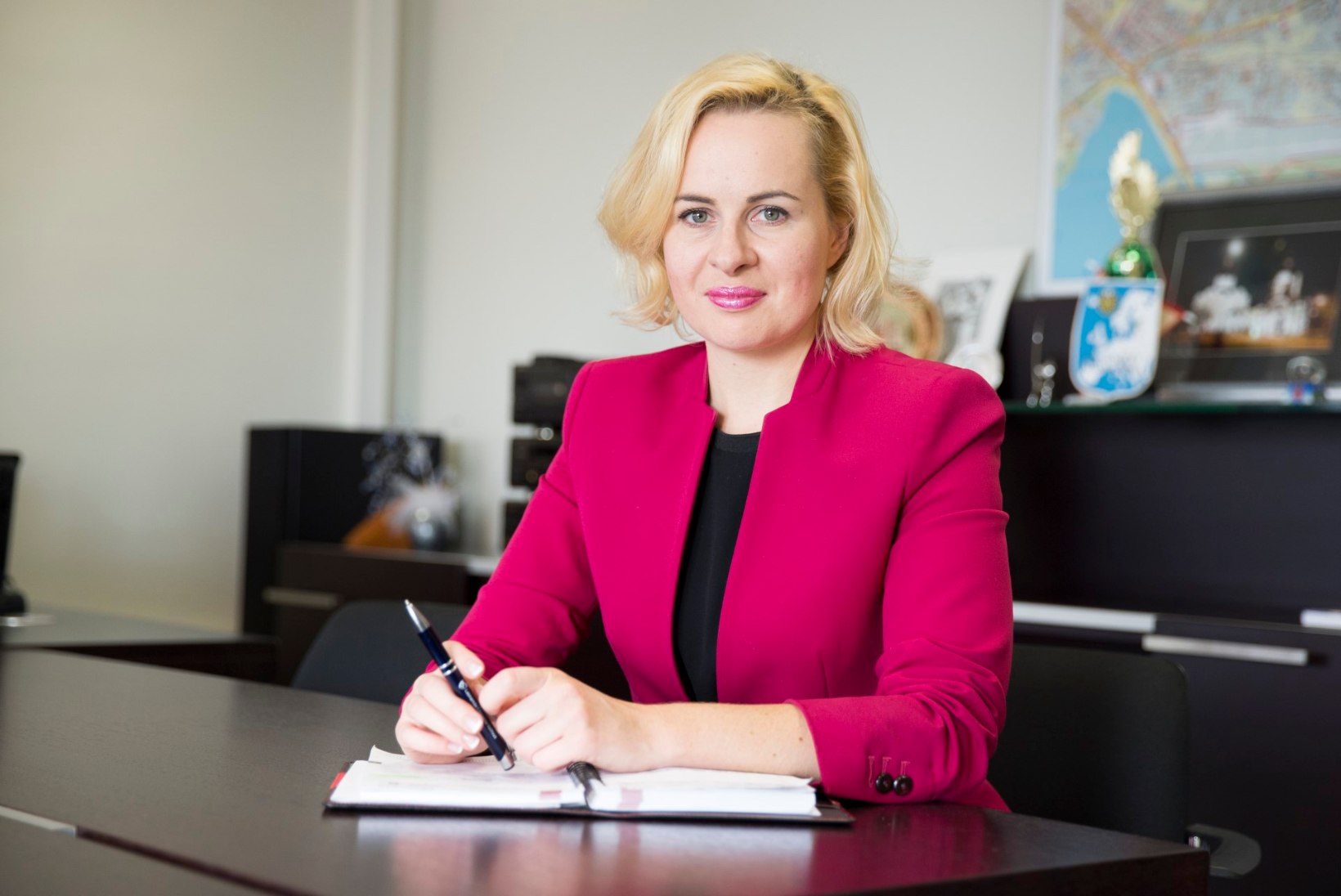 KOMMENTAAR | Maria Jufereva: miks Eesti poliitikas on nii vähe naisi?