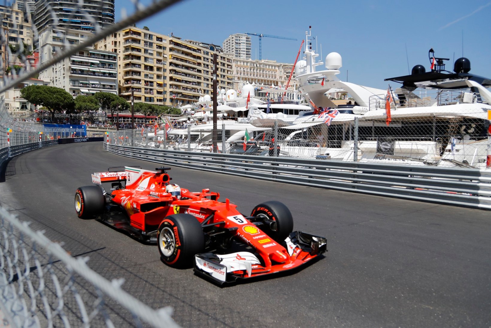 Vettel möödus boksipeatusega Räikkönenist ja triumfeeris Monacos, Hamilton jõudis punktidele