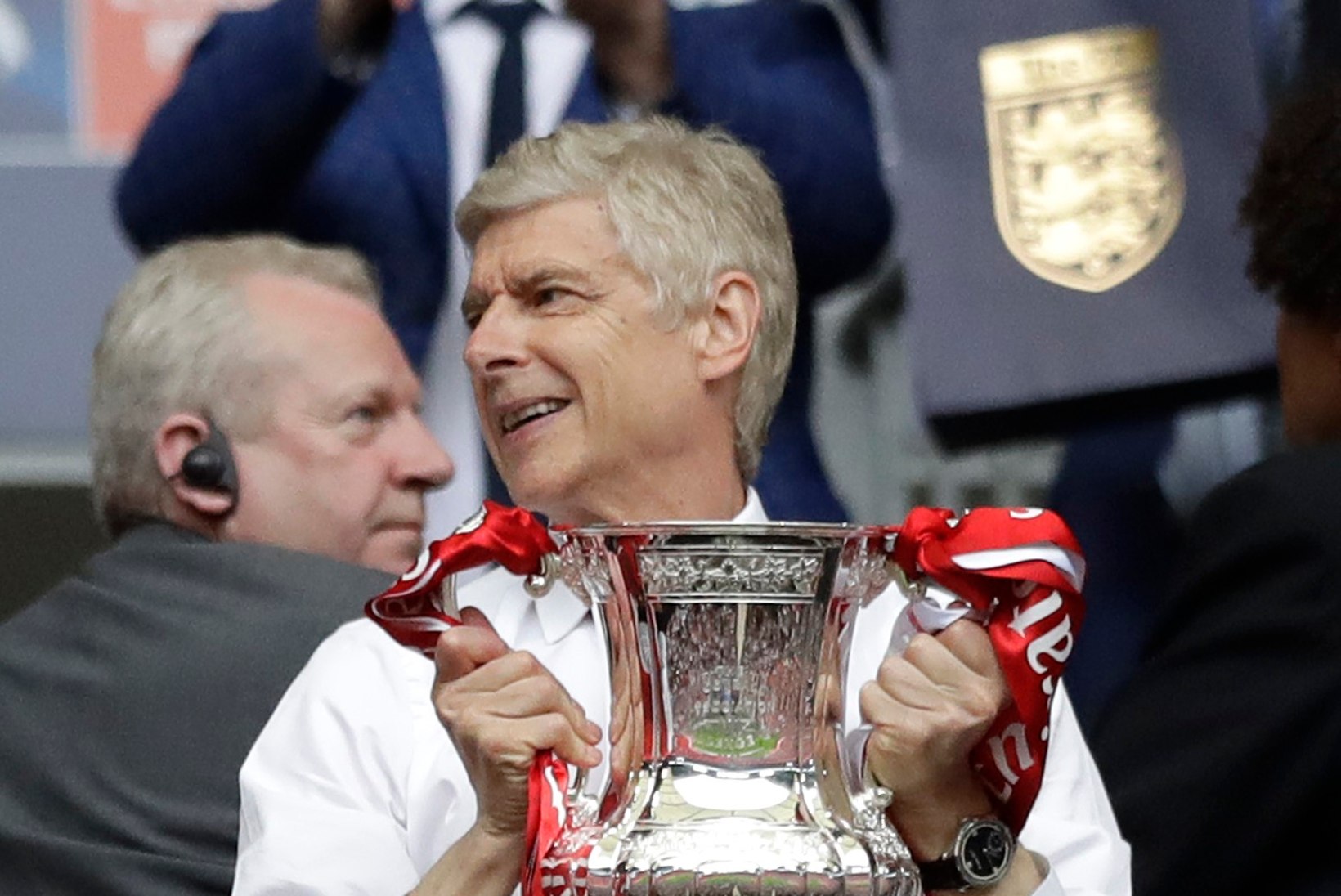 Inglismaa meedia: Wenger jääb Arsenali peatreeneriks veel kaheks aastaks
