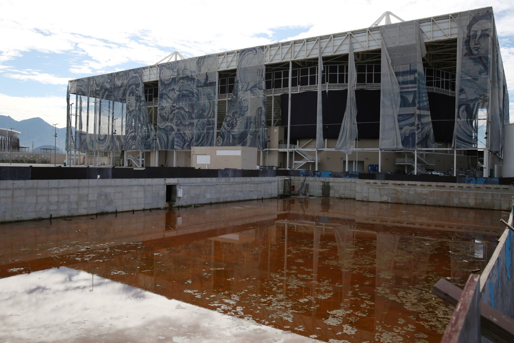 USKUMATUD KAADRID | Miljonid dollarid lendavad tuulde! Kas Rio olümpiarajatised kukuvad peagi kokku? 