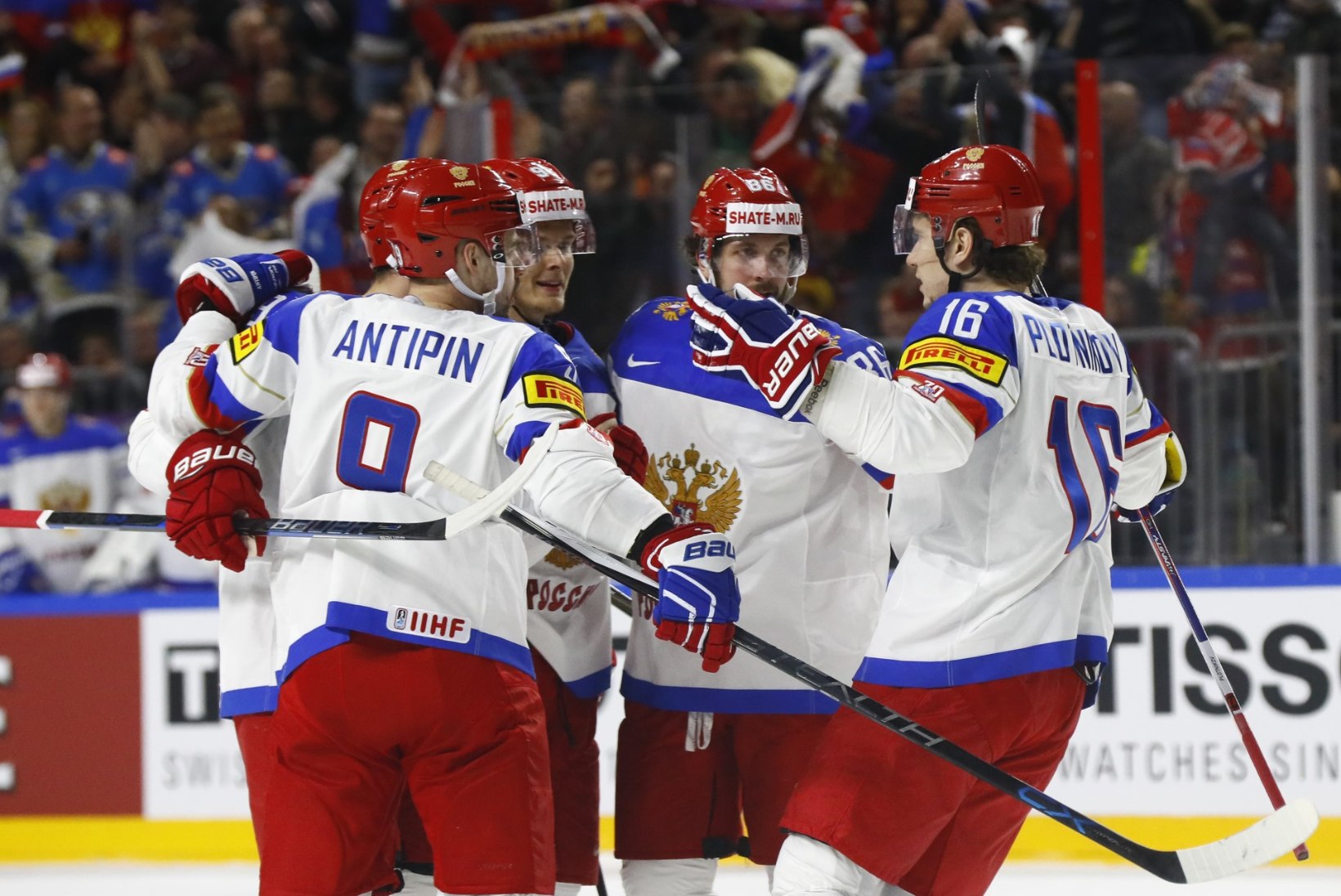 Venemaa ja Kanada jätkasid hoki MMi suurte võitudega
