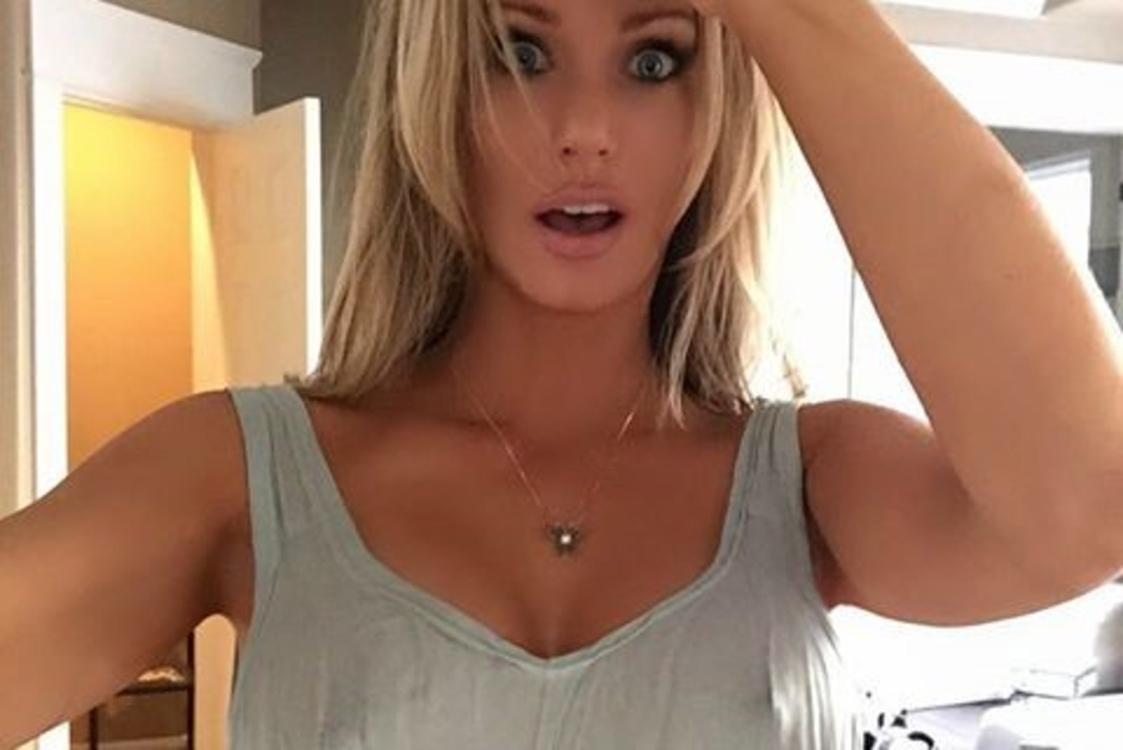 Ameerika blondiin on Instagrami jaoks liiga seksikas 