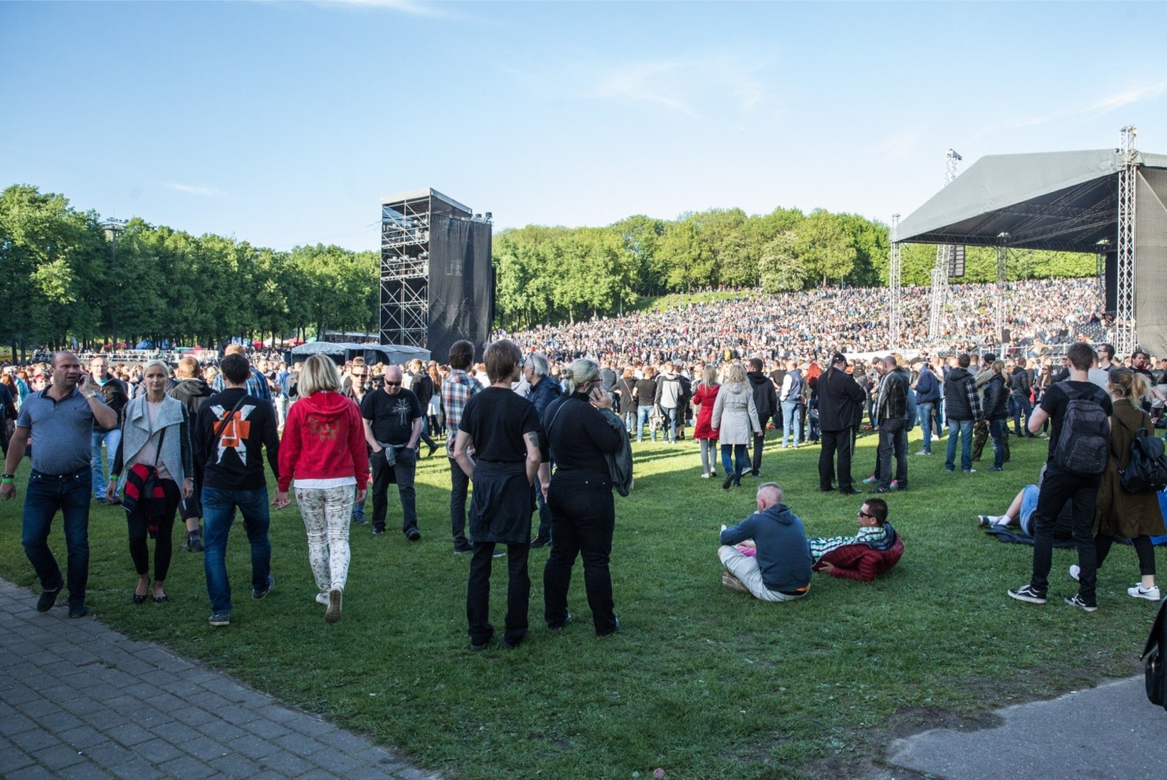 ÕHTULEHE VIDEO | Vaata, kuidas rahvas Rammsteini kontserdilt minema voolas