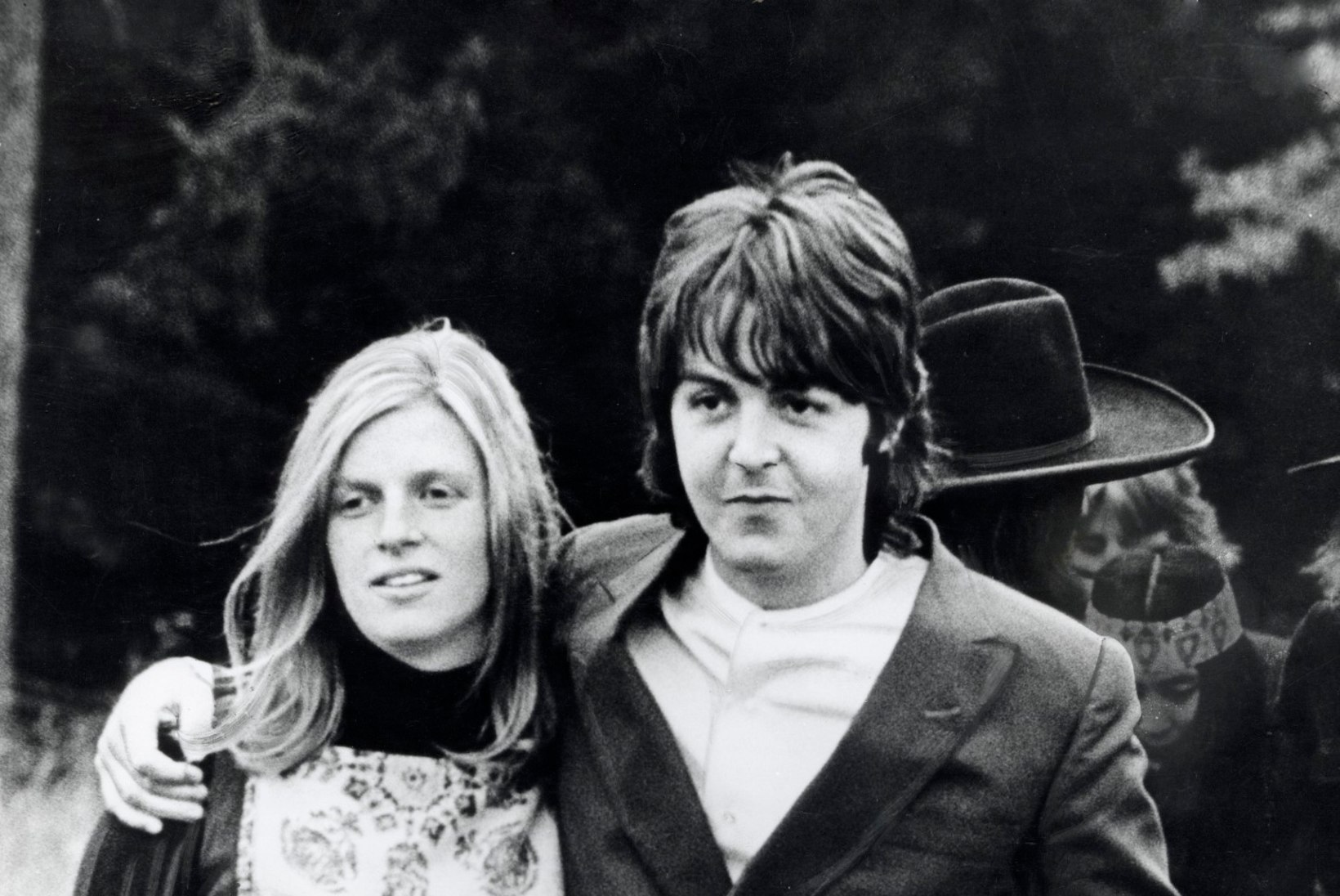 Juubilar Paul McCartney armastatud naisi ühendab võitlus raskete tervisehoopidega