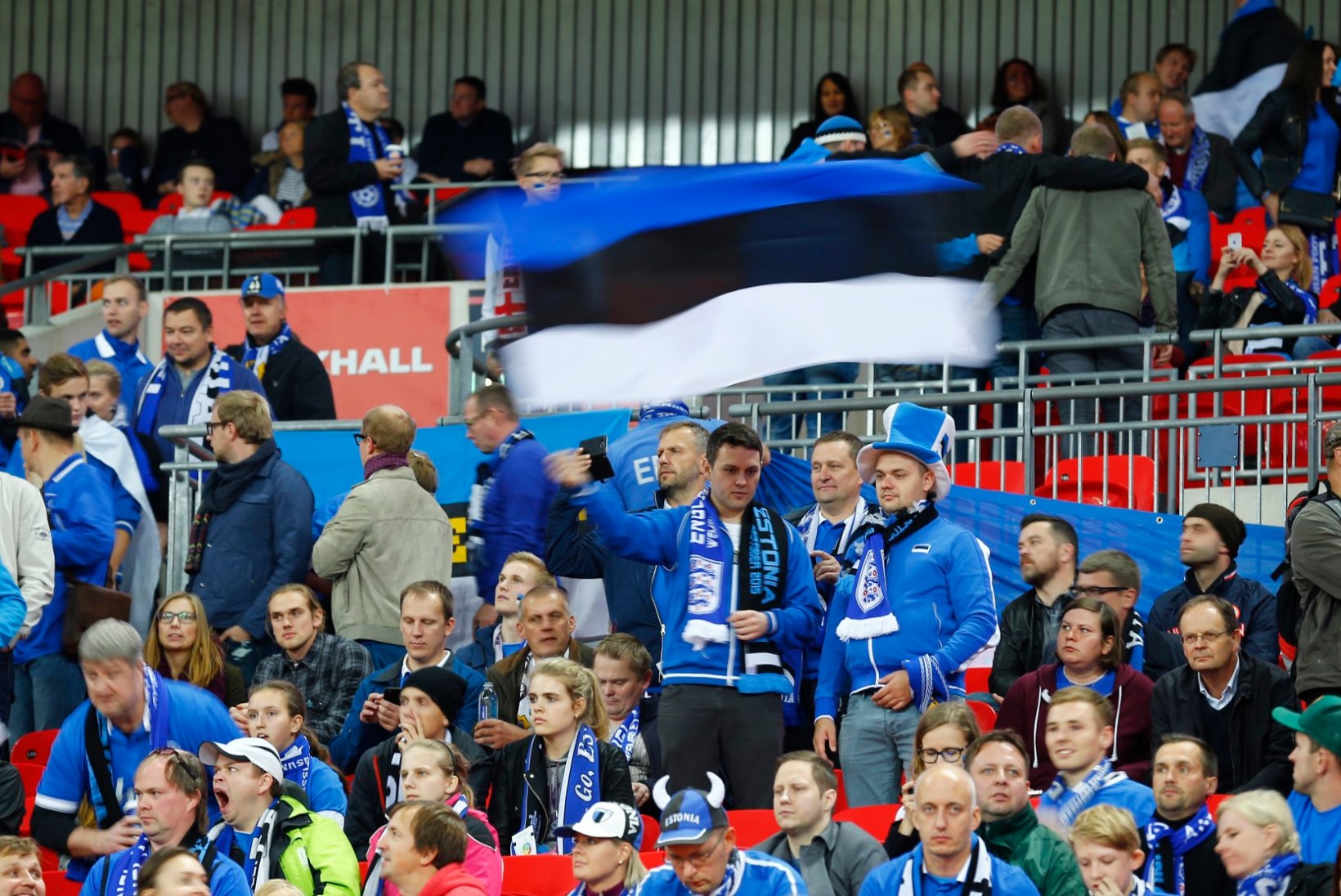 Eesti jalgpalliklubid upitavad kohalikku liigat