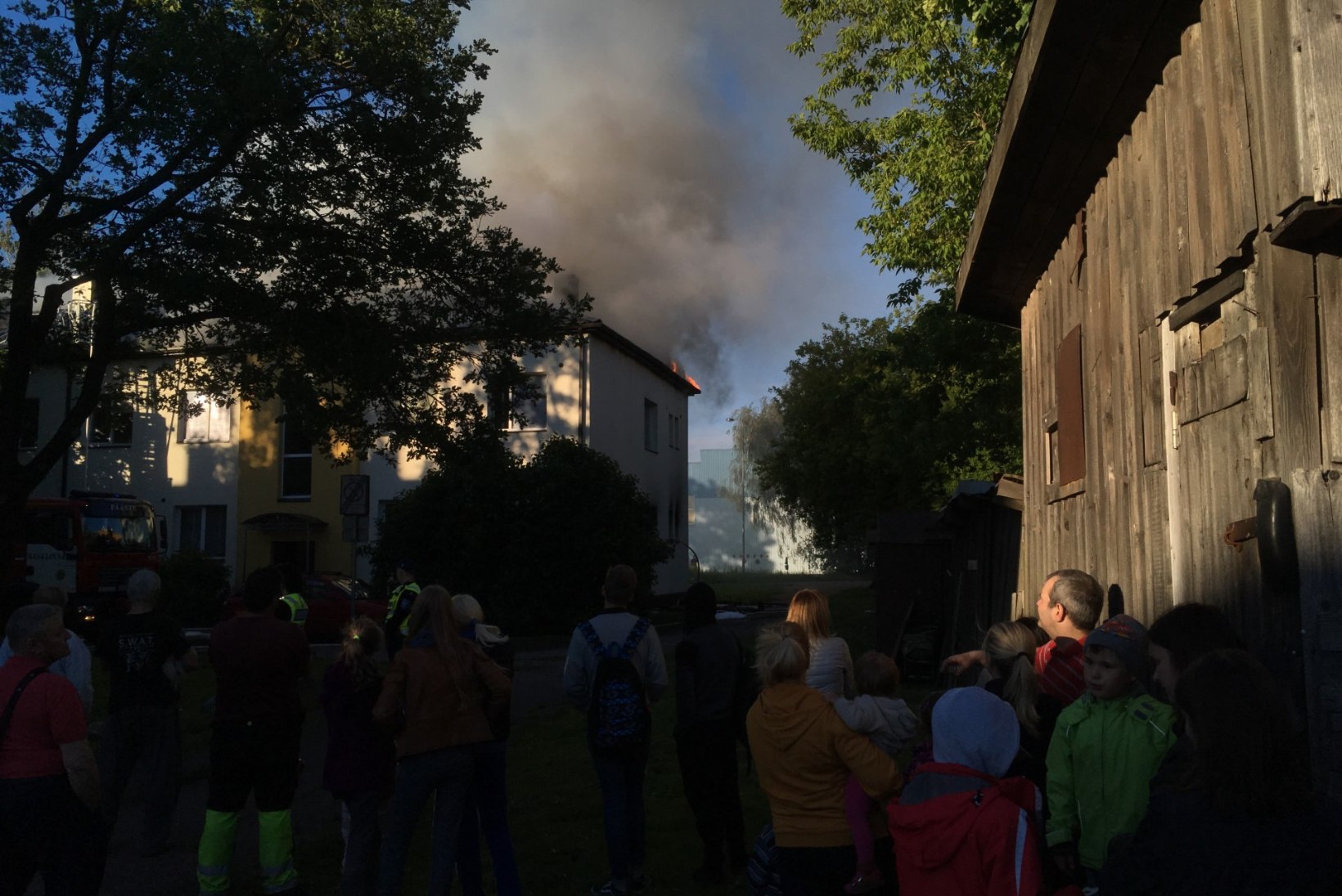 VIDEO ja FOTOD | Tallinnas Lasnamäel puhkes kortermajas tulekahju