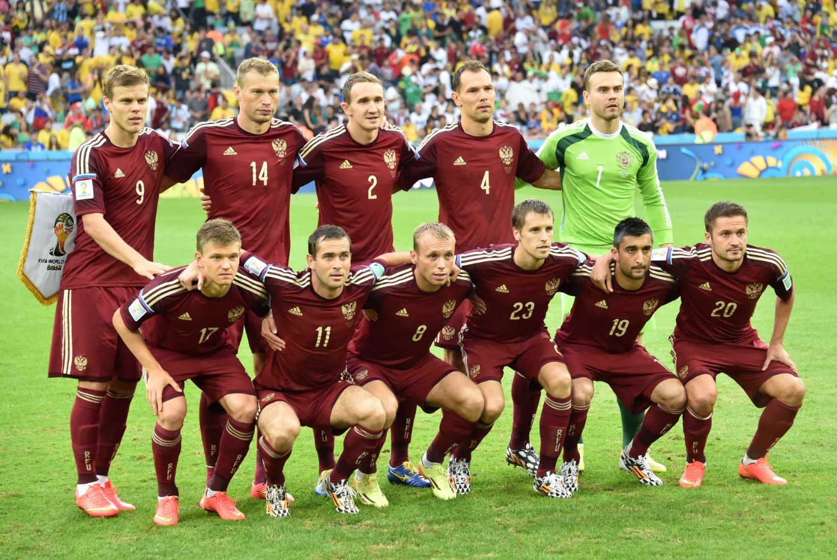 Venemaa läbikukkunud jalgpallikoondist kahtlustatakse dopingu tarvitamises