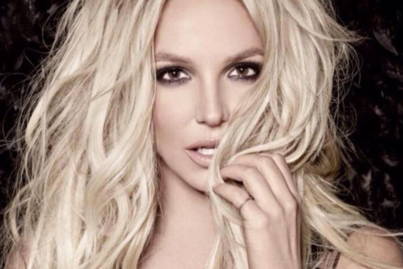 VAATA JA IMETLE: Britney Spearsi uus kallim paneb suu vett jooksma 