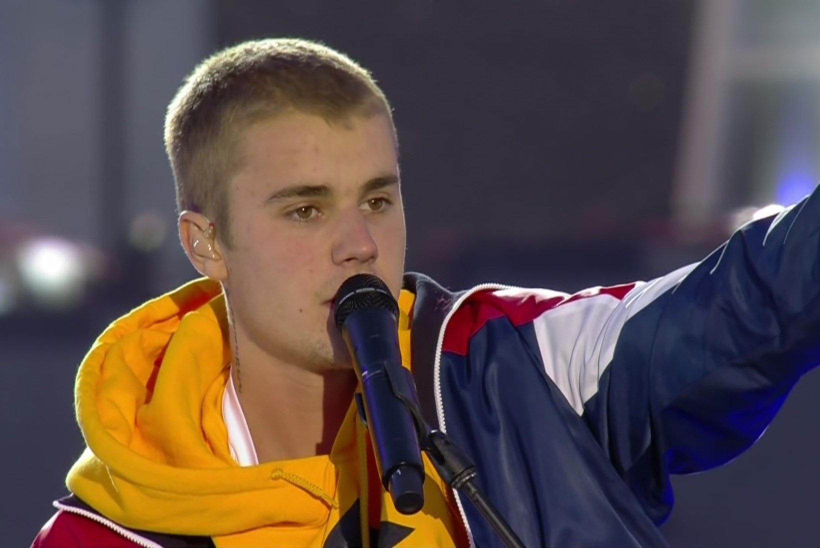 Elumees Justin Bieber võitles Manchesteri kontserdil pisaratega