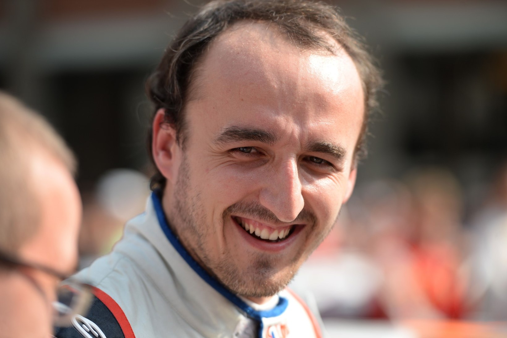 Robert Kubica istus pärast ränka õnnetust esimest korda vormel-1 auto rooli