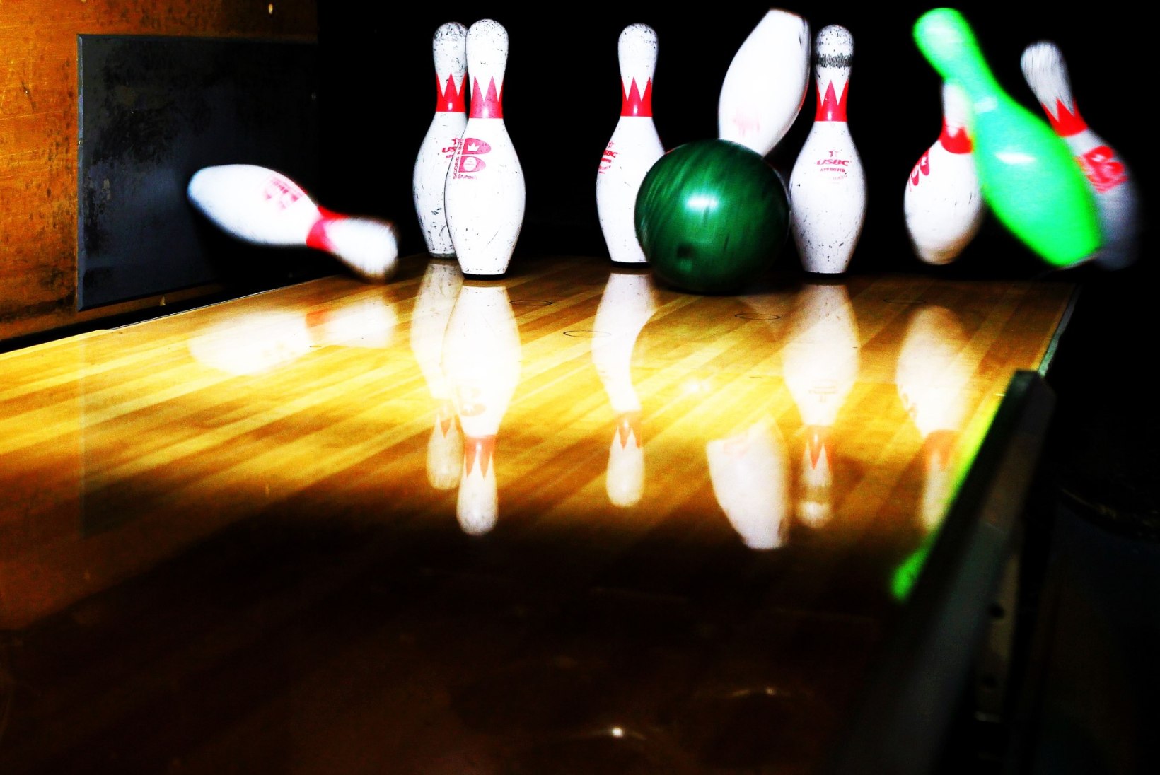 Tehke järgi: bowlingukunn purustab vaid 76 sekundiga ideaalse mängu rekordi
