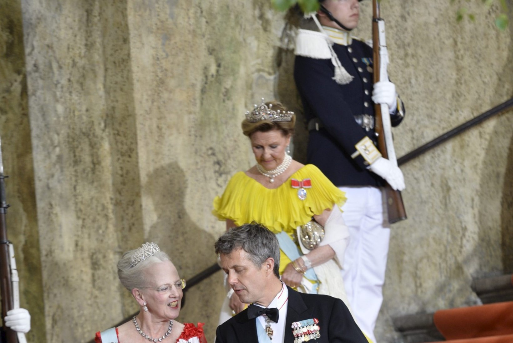 Taani kroonprints kibeleb troonile, kuid kuninganna tõrgub vastu