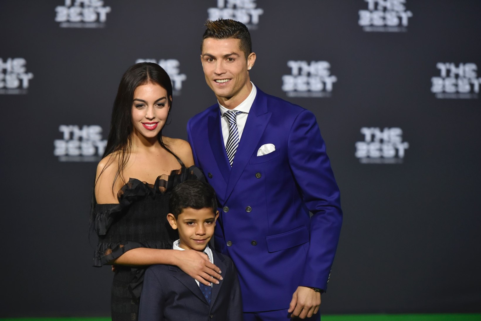 FOTOUUDIS | Cristiano Ronaldo kallim ootab last