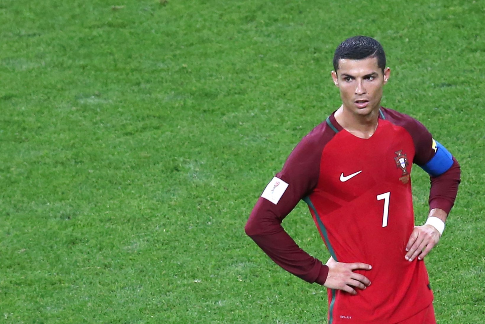 FOTOD | Tolliametnikud väisasid lähedaste seltskonda nautinud Cristiano Ronaldo luksusjahti