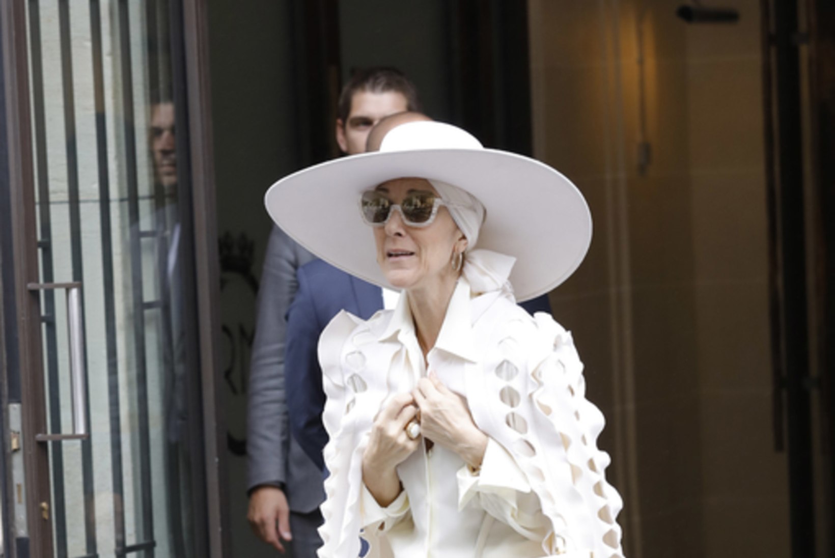 Ekspert: Céline Dioni riietus võib viidata psüühilistele probleemidele