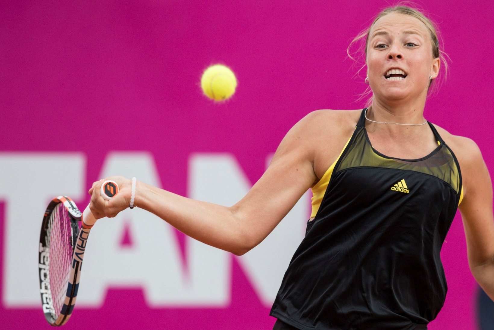 Avasetis 5:1 eduseisu peaaegu maha mänginud Kontaveit jõudis WTA-turniiril veerandfinaali