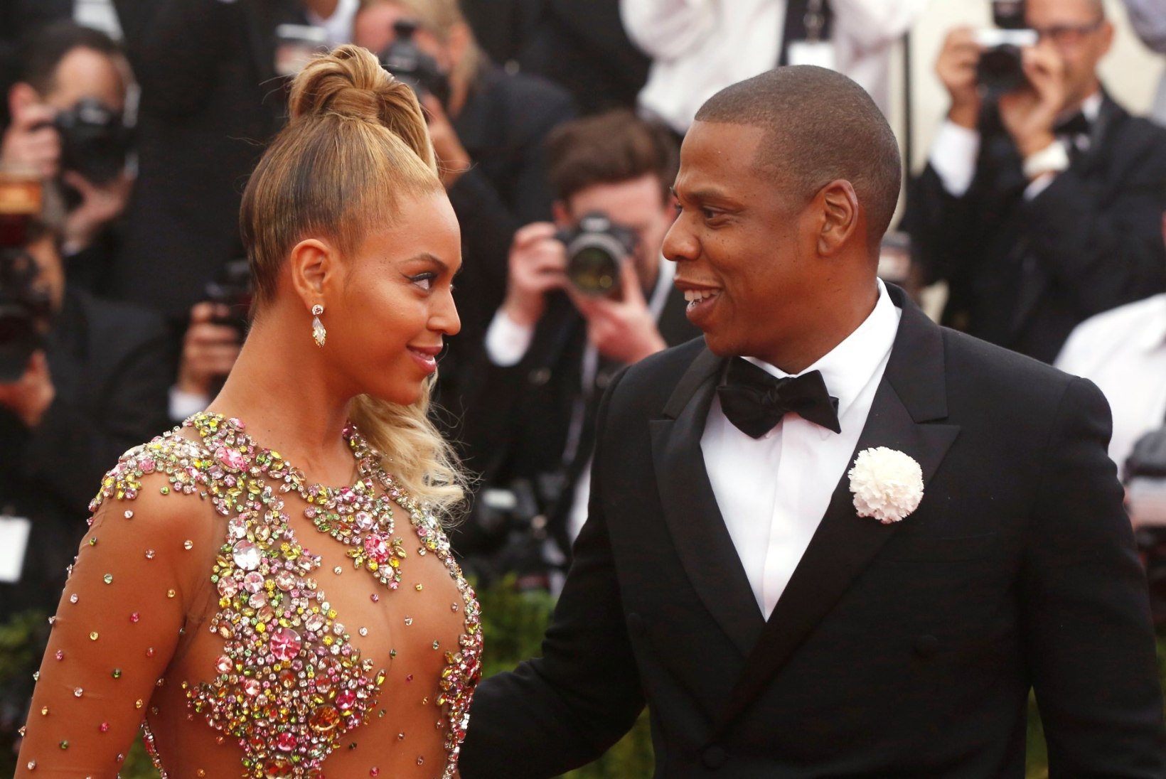 Fännid: Beyoncé vahakuju on liiga heleda nahatooniga