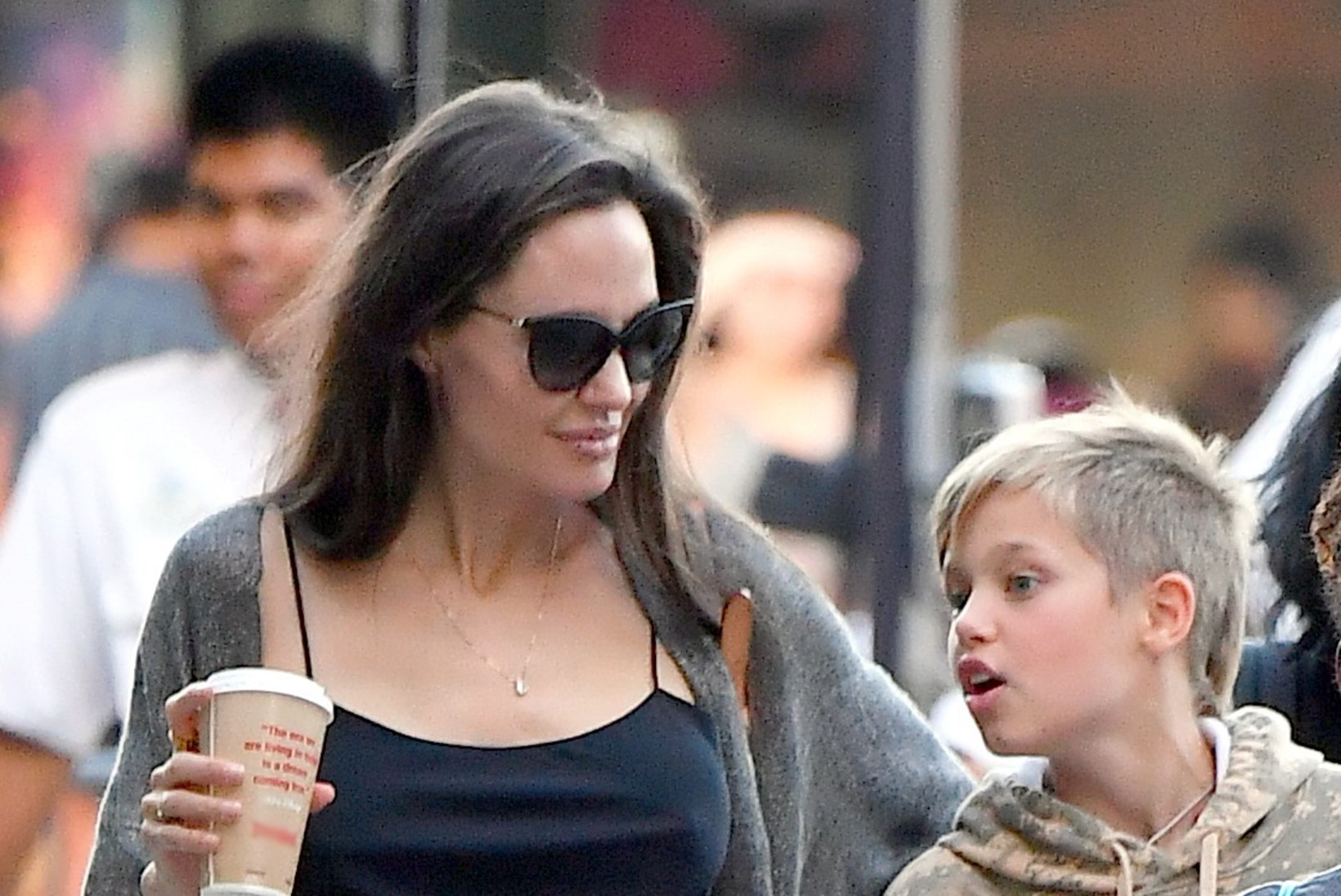 Jolie ja Pitti tütar Shiloh on poiss mis poiss ... 