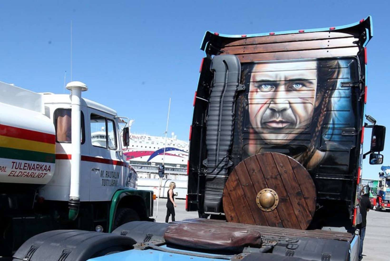 GALERII | Vaata maalitud raskeveokeid!