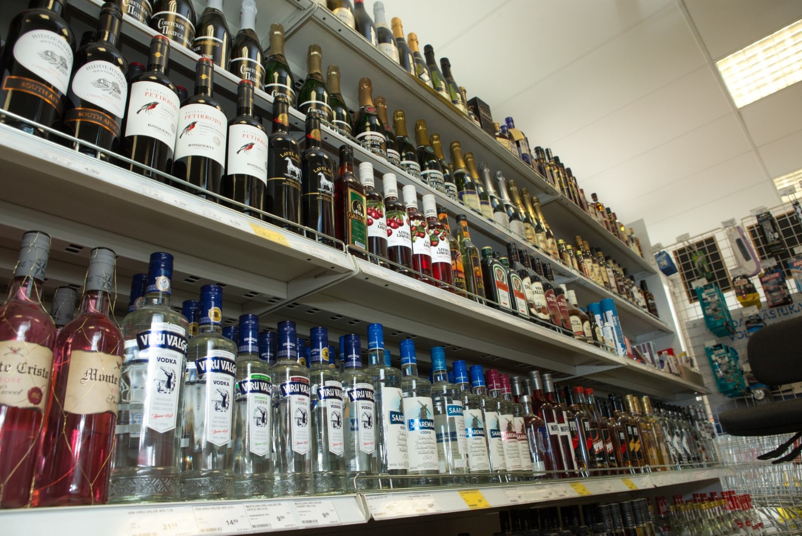 Einar Ellermaa | Kas olete viimase poole aasta jooksul Lätist alkoholi ostnud?