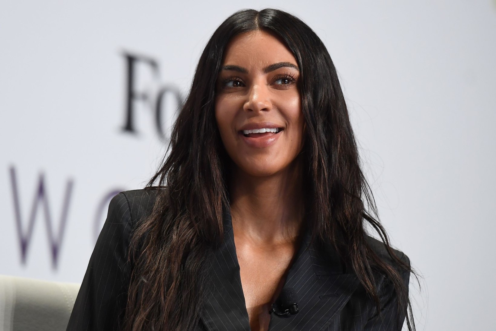 Ajakiri: Kim Kardashiani palgatud sünnitaja on kolmandat kuud rase