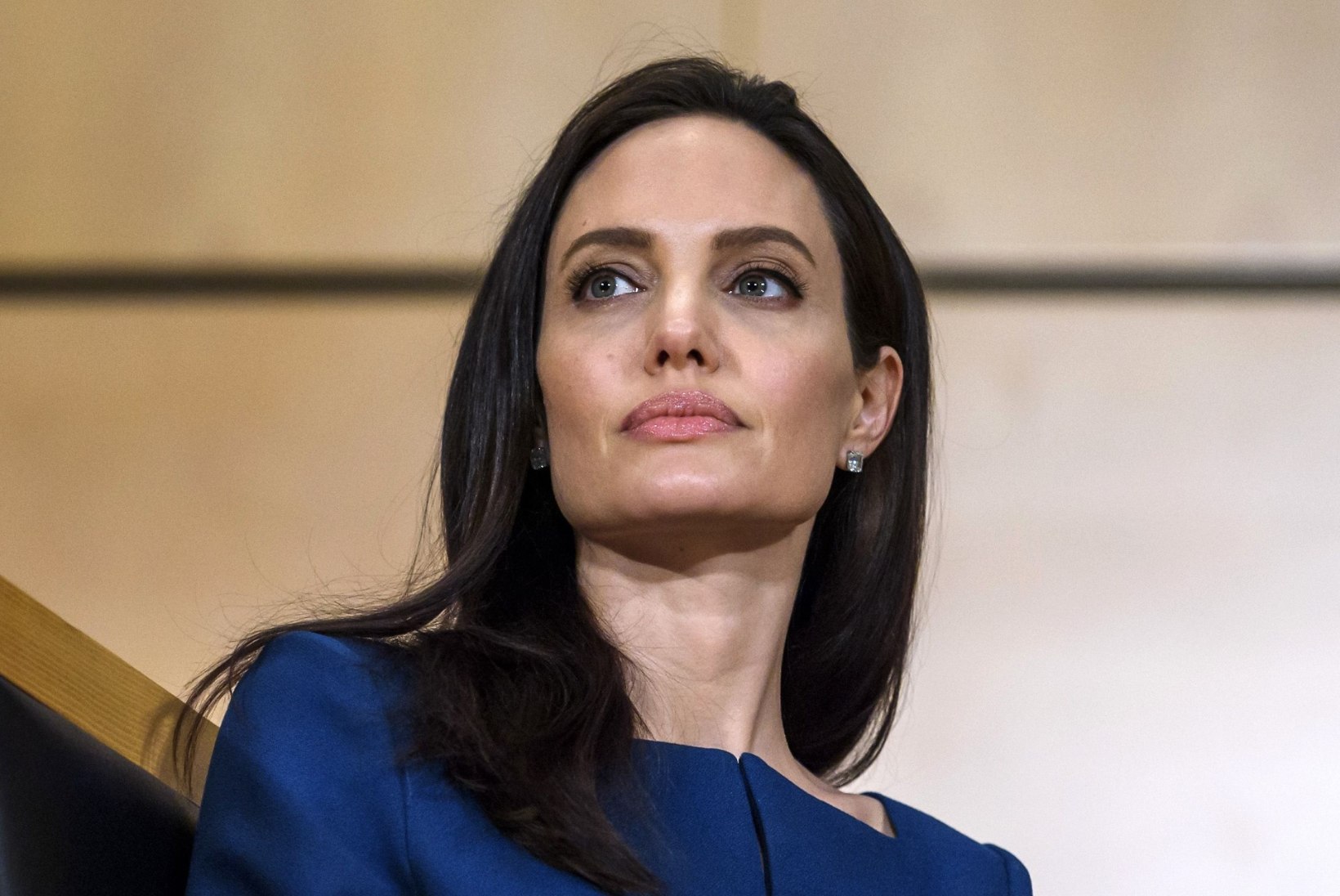 Angelina Jolie'l diagnoositi pärast lahutust Belli paralüüs