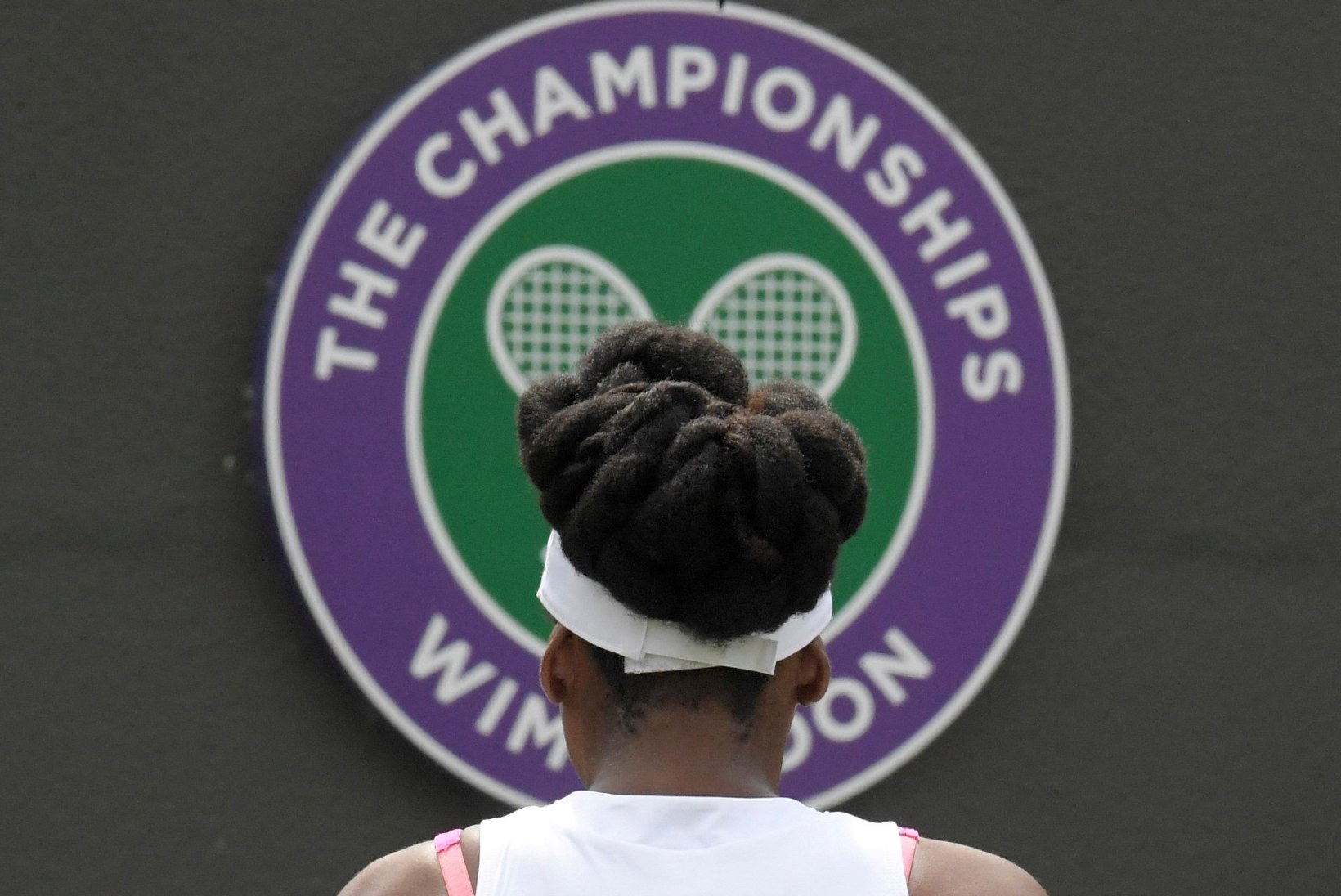 Venus Williams rikkus rinnahoidjaga Wimbledoni reegleid