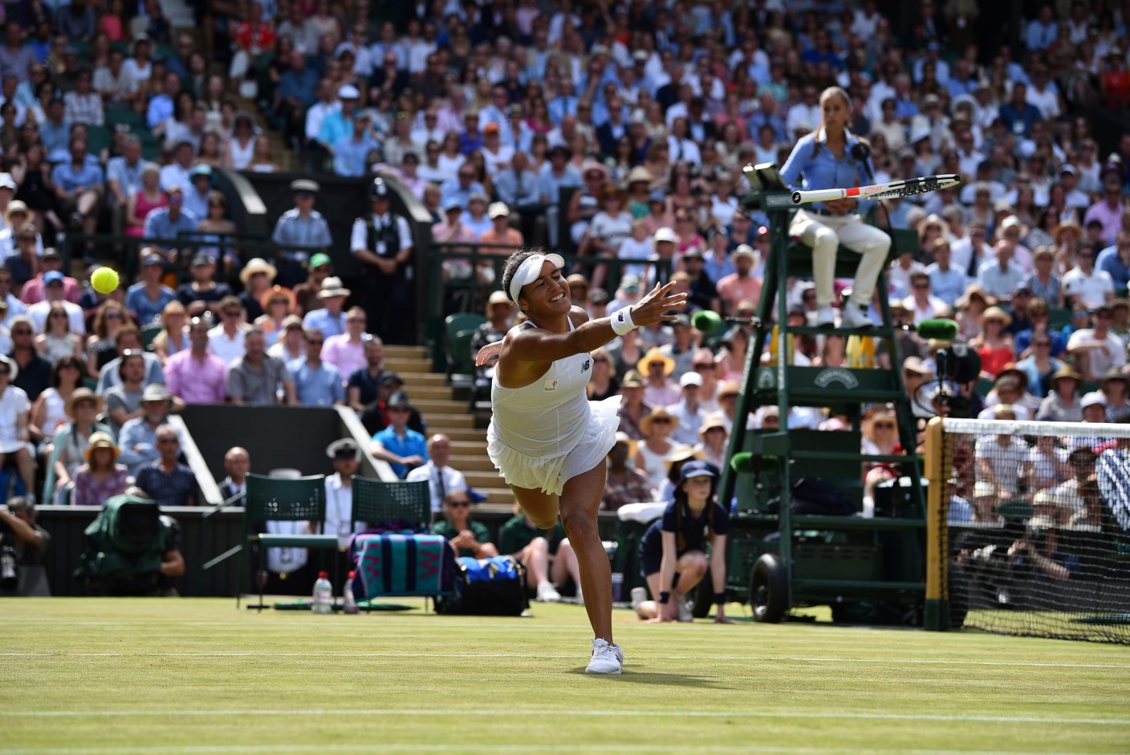 VIDEO | Tribüünidelt päästetud pall löödi Wimbledonis ilusaks punktiks