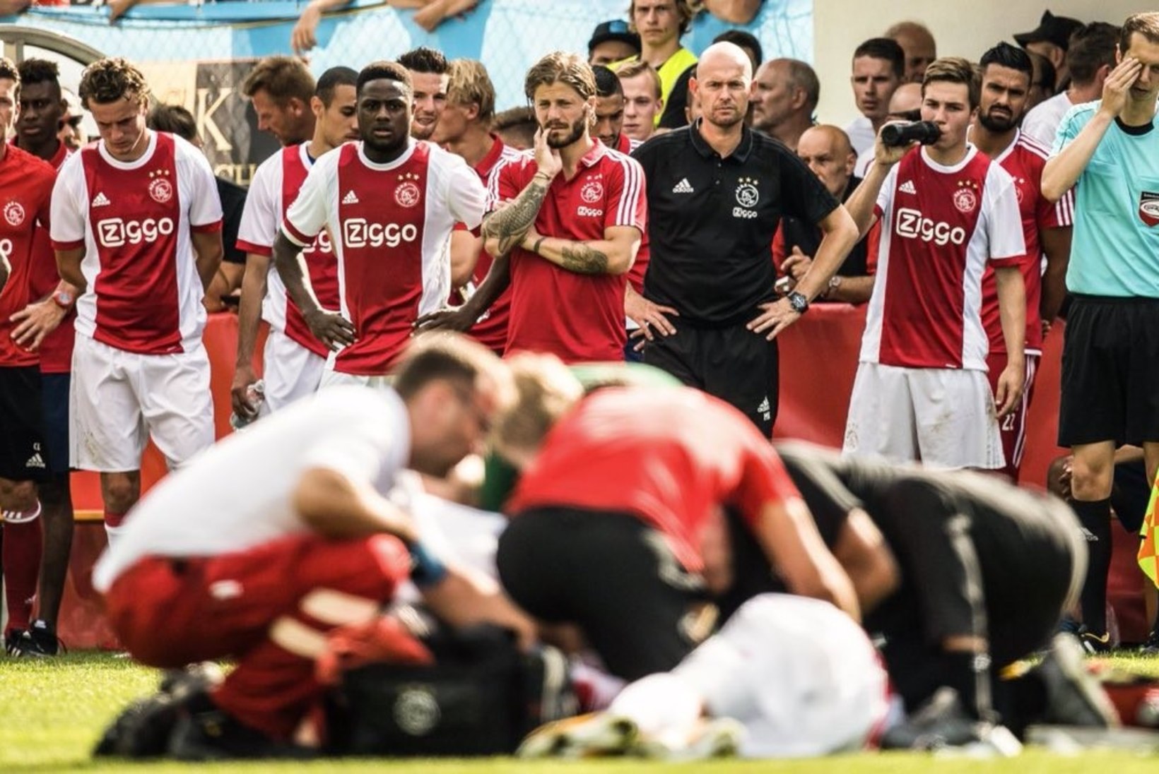 Keset vutimatši kokku kukkunud Ajaxi jalgpalluri elu enam ohus pole