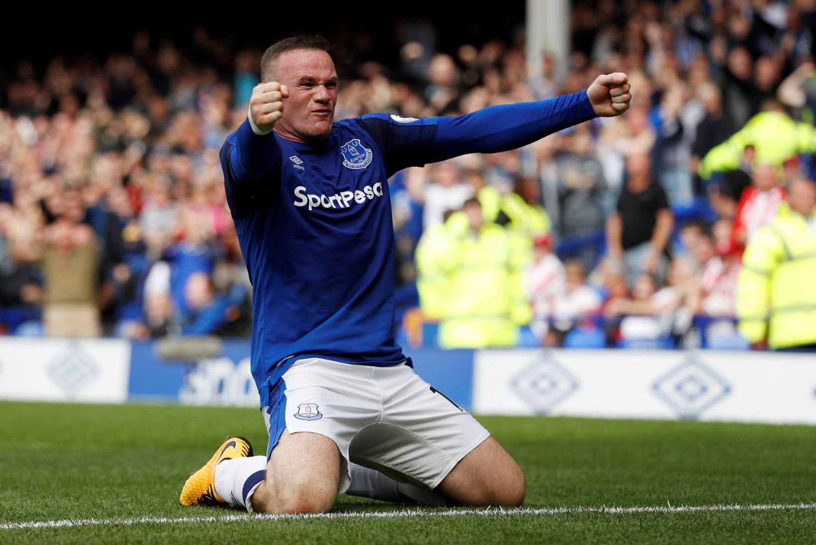 VIDEO | Kadunud poeg Rooney päästis Evertoni, Chelsea vajus häbisse