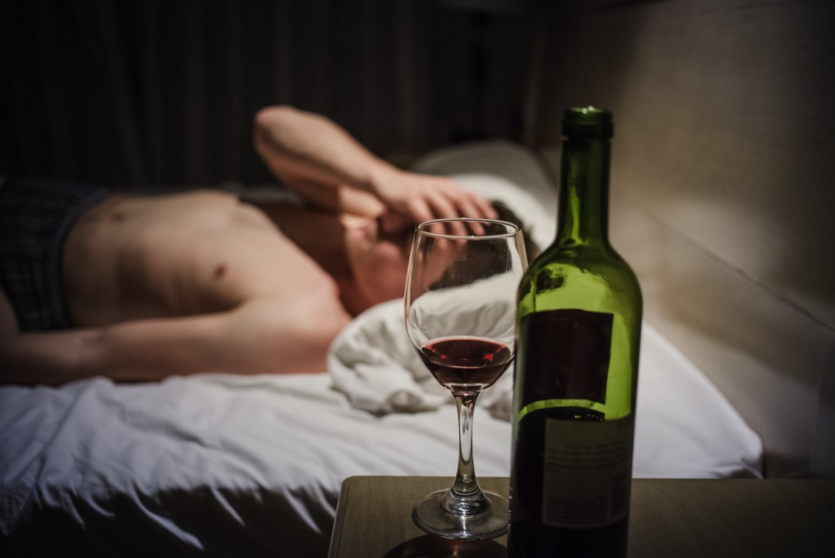 Miks pärast veinijoomist pea valutama hakkab?