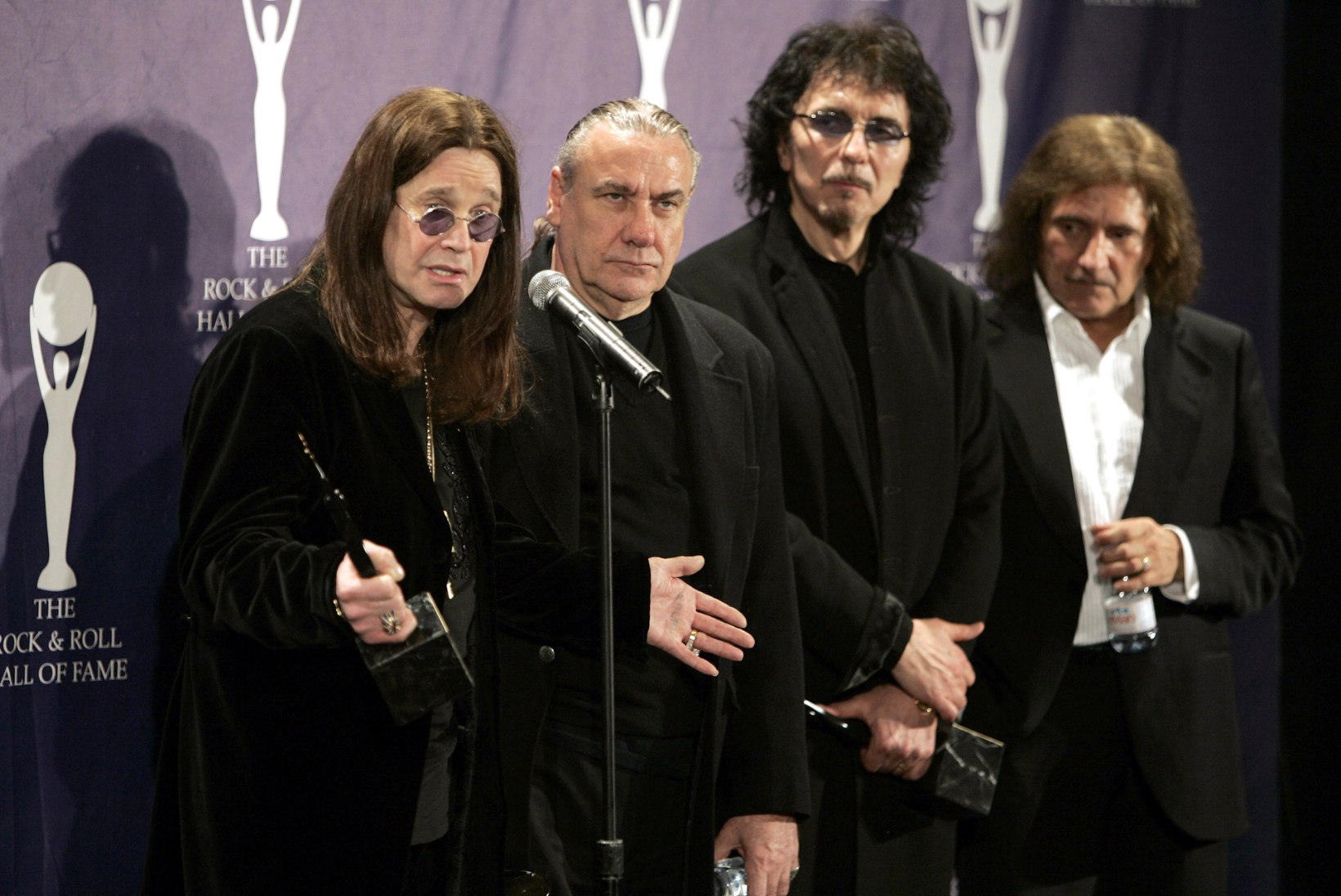 Black Sabbathi trummar tümitab Ozzyt ja Tony Iommit