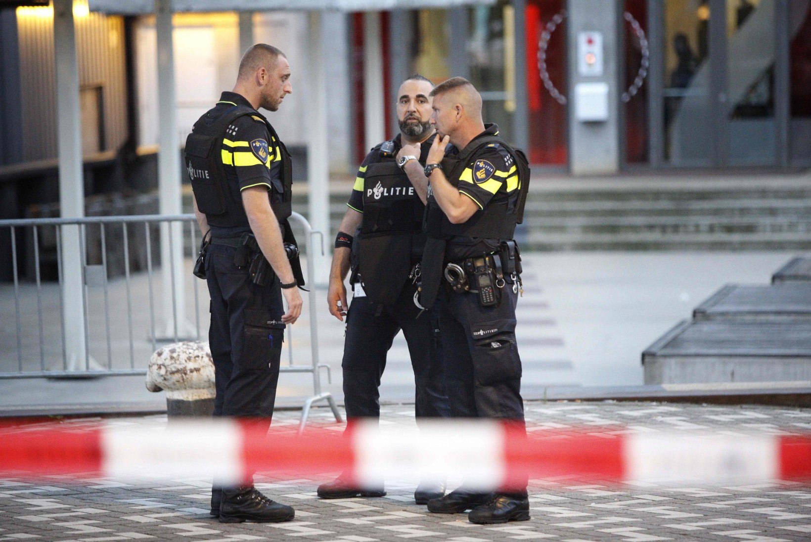 Rotterdamis katkestati terroriohu tõttu rokk-kontsert