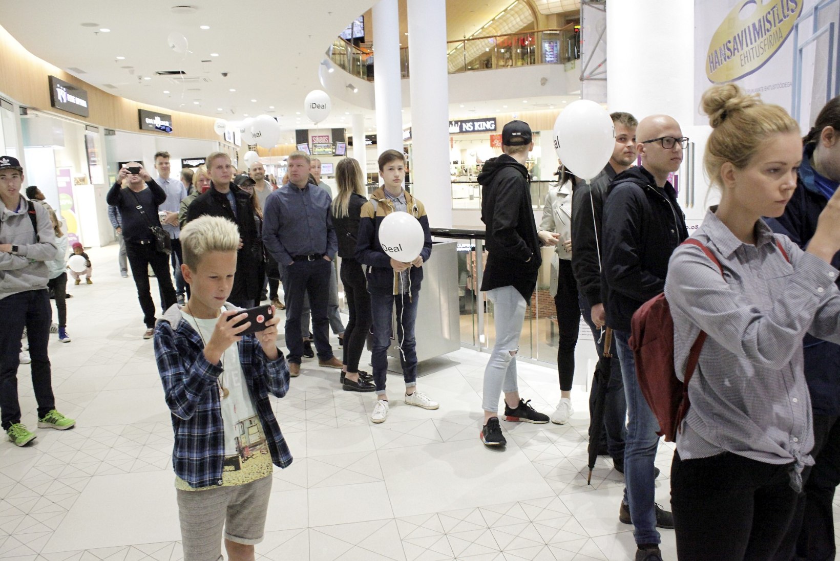 PILDID JA VIDEO | Eesti esimese Apple’i seadmete Premium Reseller poe hoogne avamine