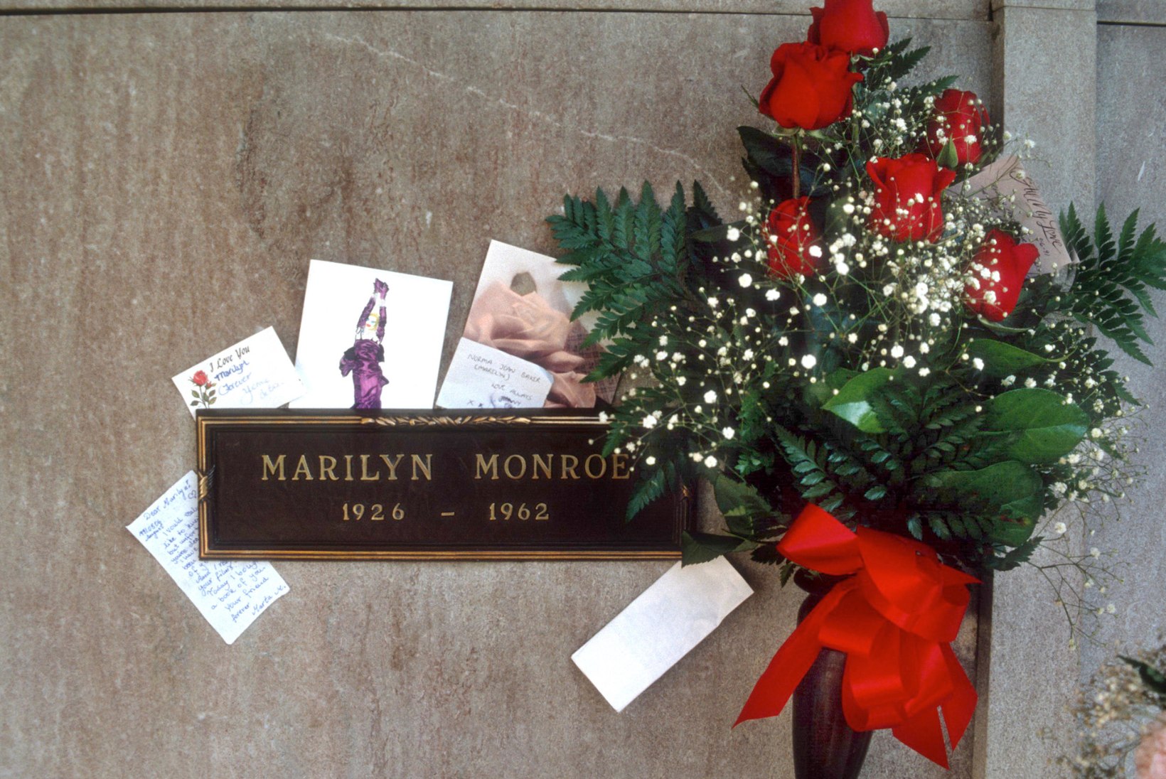55 AASTAT MARILYN MONROE SURMAST: seksiikoon oli alamakstud ja surma eel võlgades