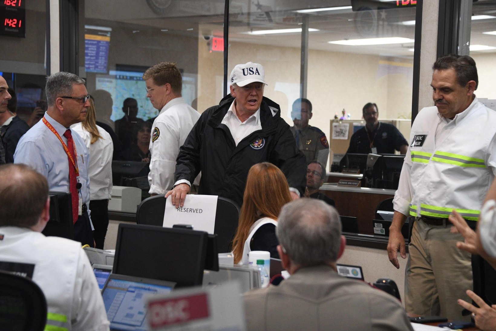 FOTOD | Donald ja Melania Trump külastasid Harvey poolt laastatud Texast