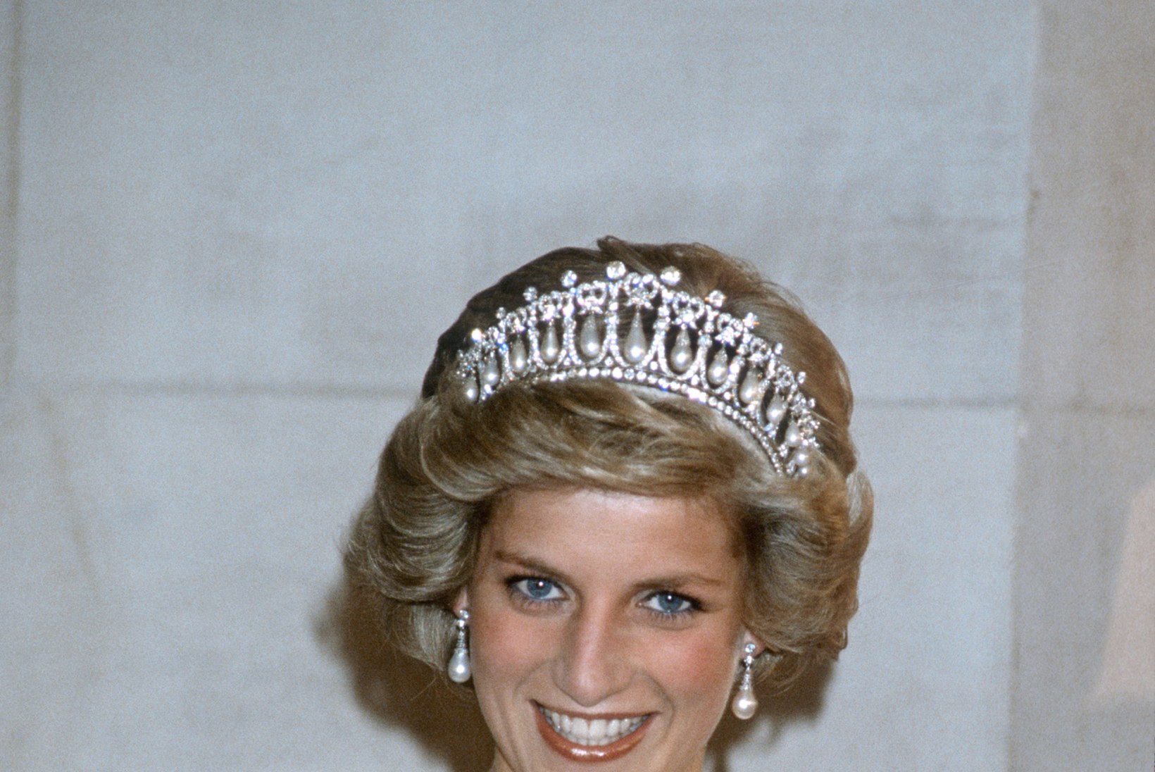 20 AASTAT DIANA SURMAST: printsess naeratas vaid mõni tund enne surmasõitu õnnelikult liftikaamerasse