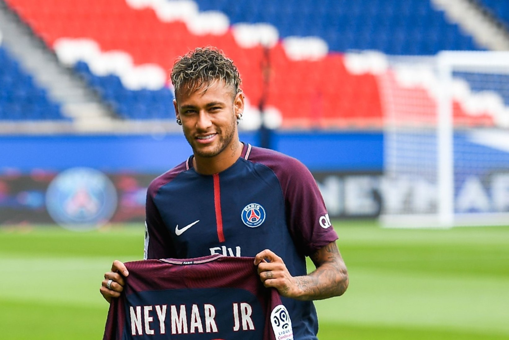 ESIMENE MILJON OLEMAS! Neymar teenib PSGle raha tagasi