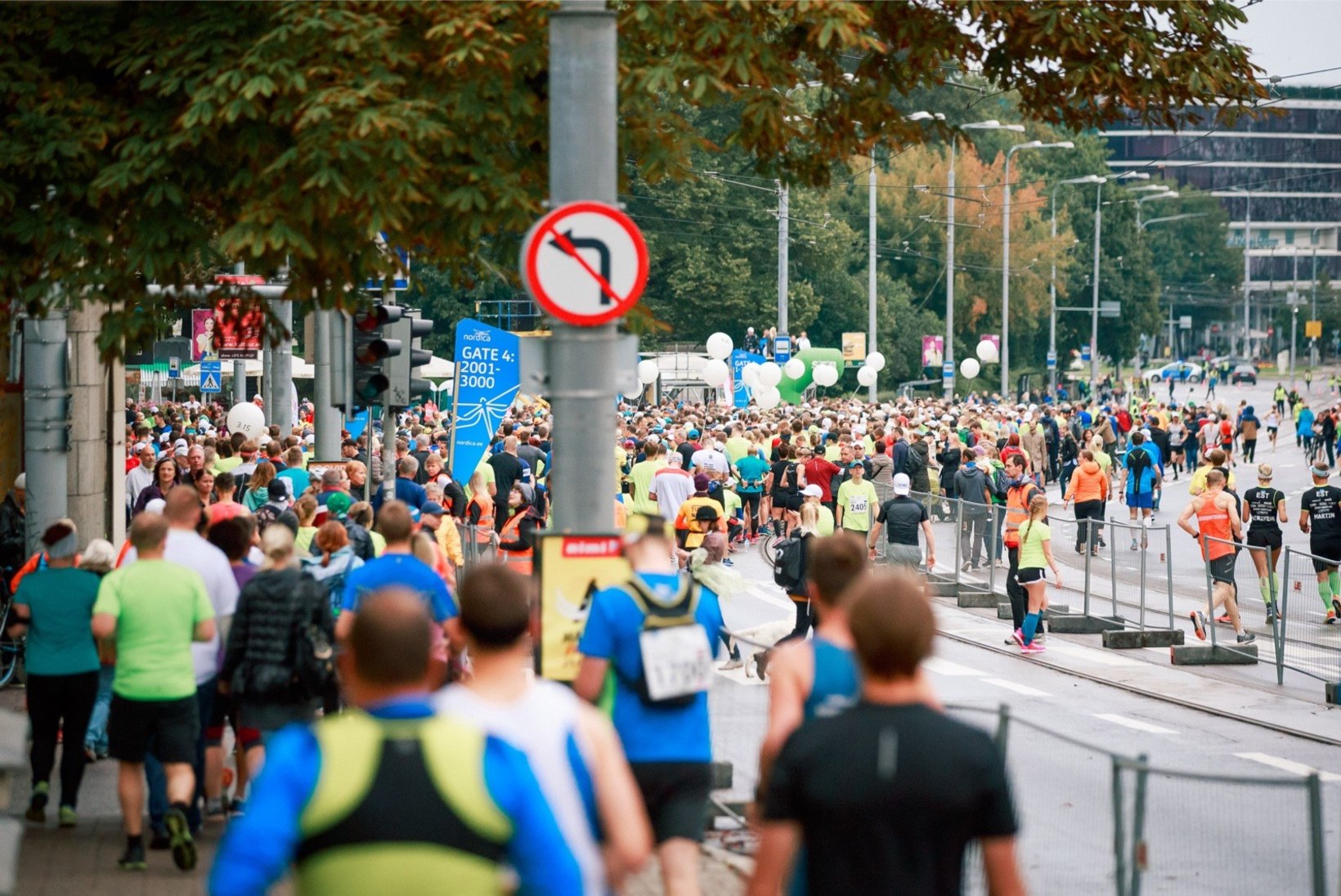 KAS SA JÄID KA LÕKSU? Suhtlusvõrgustikus kirutakse üksteise võidu Tallinna jooksu kehva liikluskorraldust