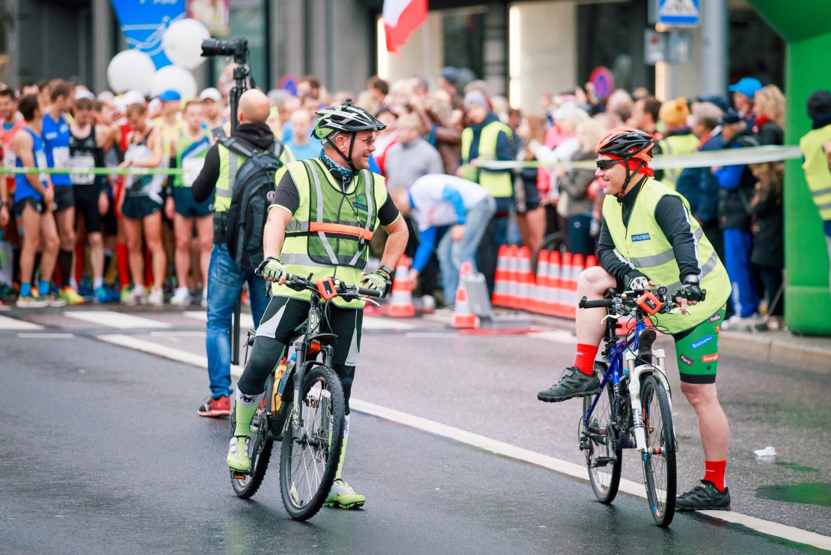GALERII | Tallinna Maraton võideti võimsa rekordiga, Eesti sportlane püstitas Guinnessi trikirekordi!