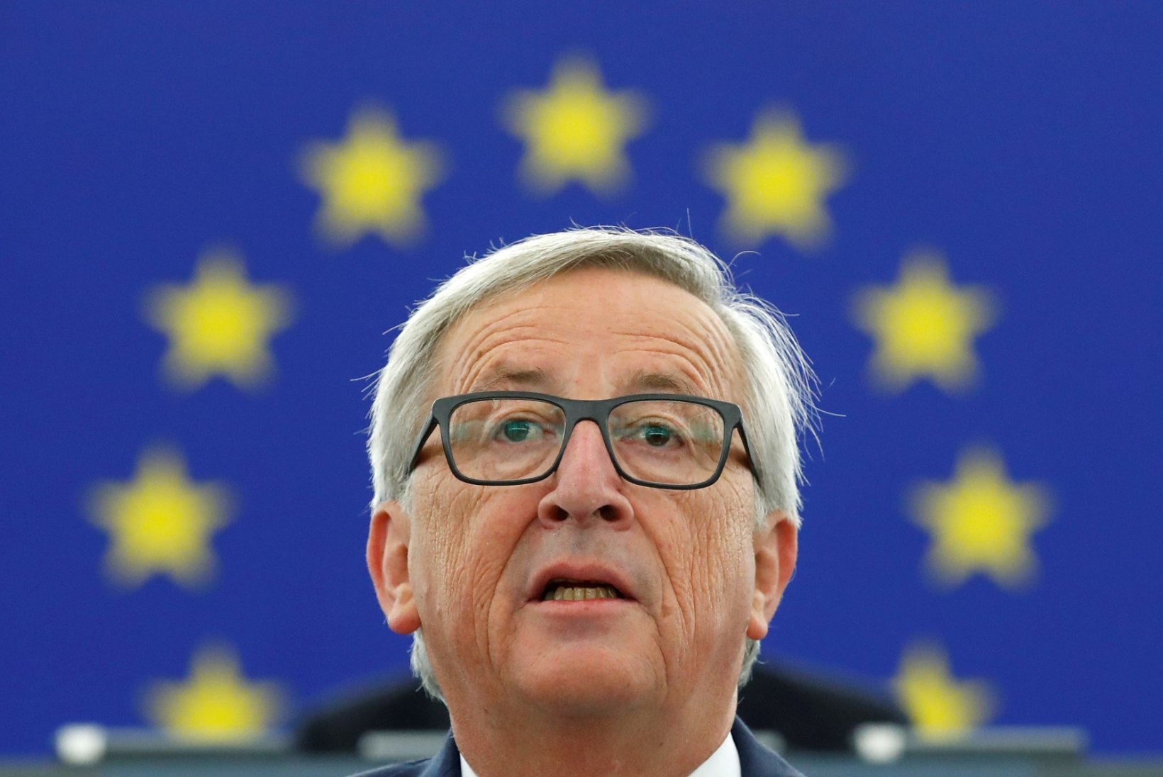 Juncker EL-i aastaaruandes: tuul on Euroopa purjedes tagasi