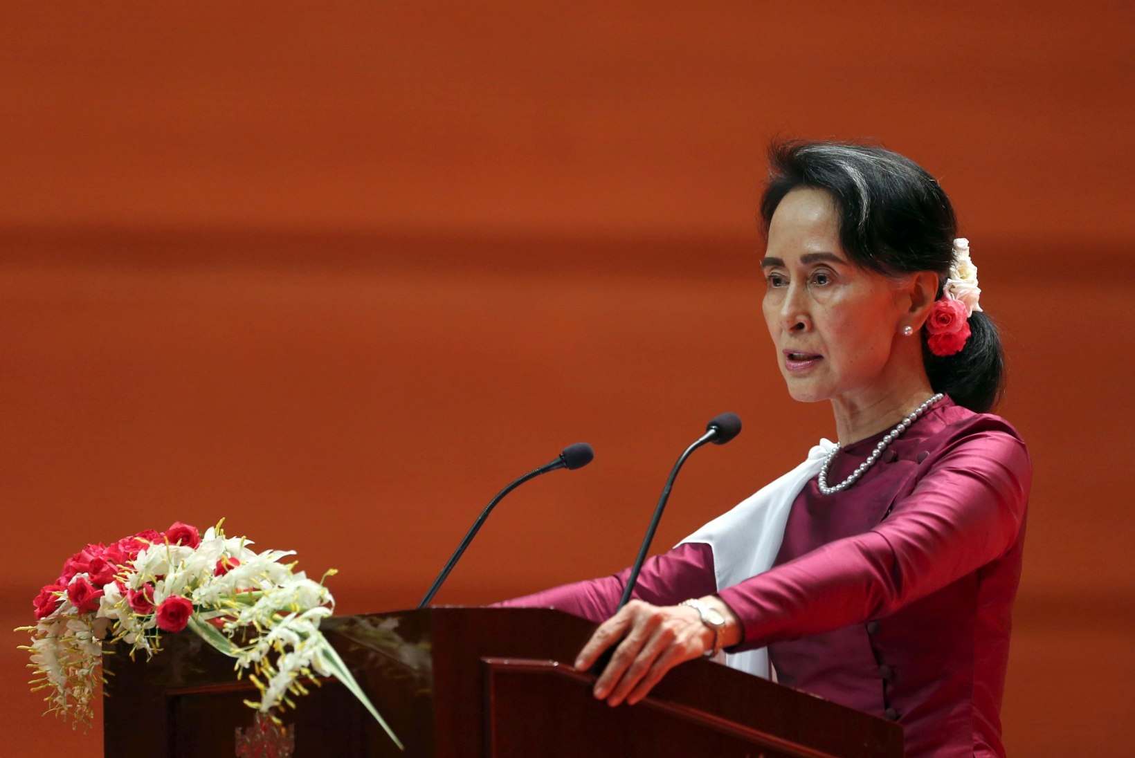 Myanmari liider: kodudest põgenenud rohingjad võivad riiki tagasi pöörduda