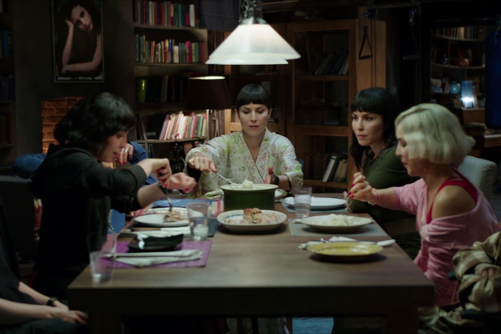 ARVUSTUS | „Seitsme õe saladus“ on nii rumal film, et selle üle on hea sõpradega nalja visata