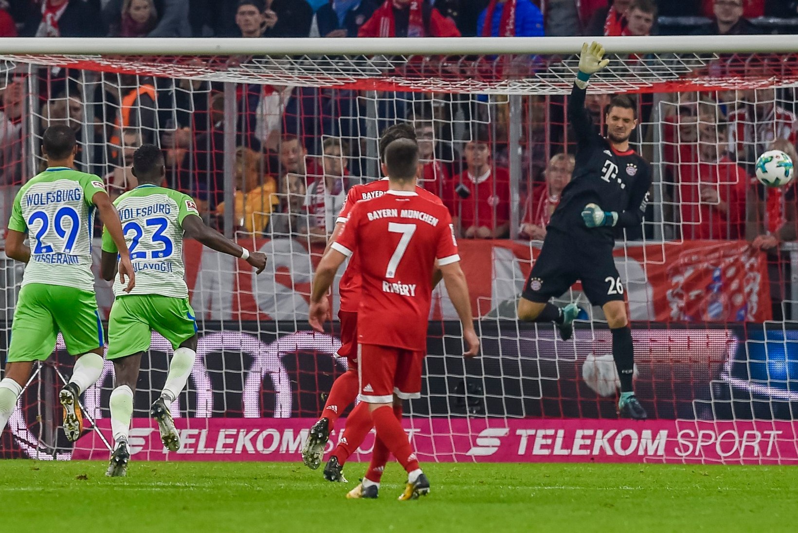 VIDEO | Bayern mängis 2:0 edu maha, varuväravavaht küpsetas piruka 